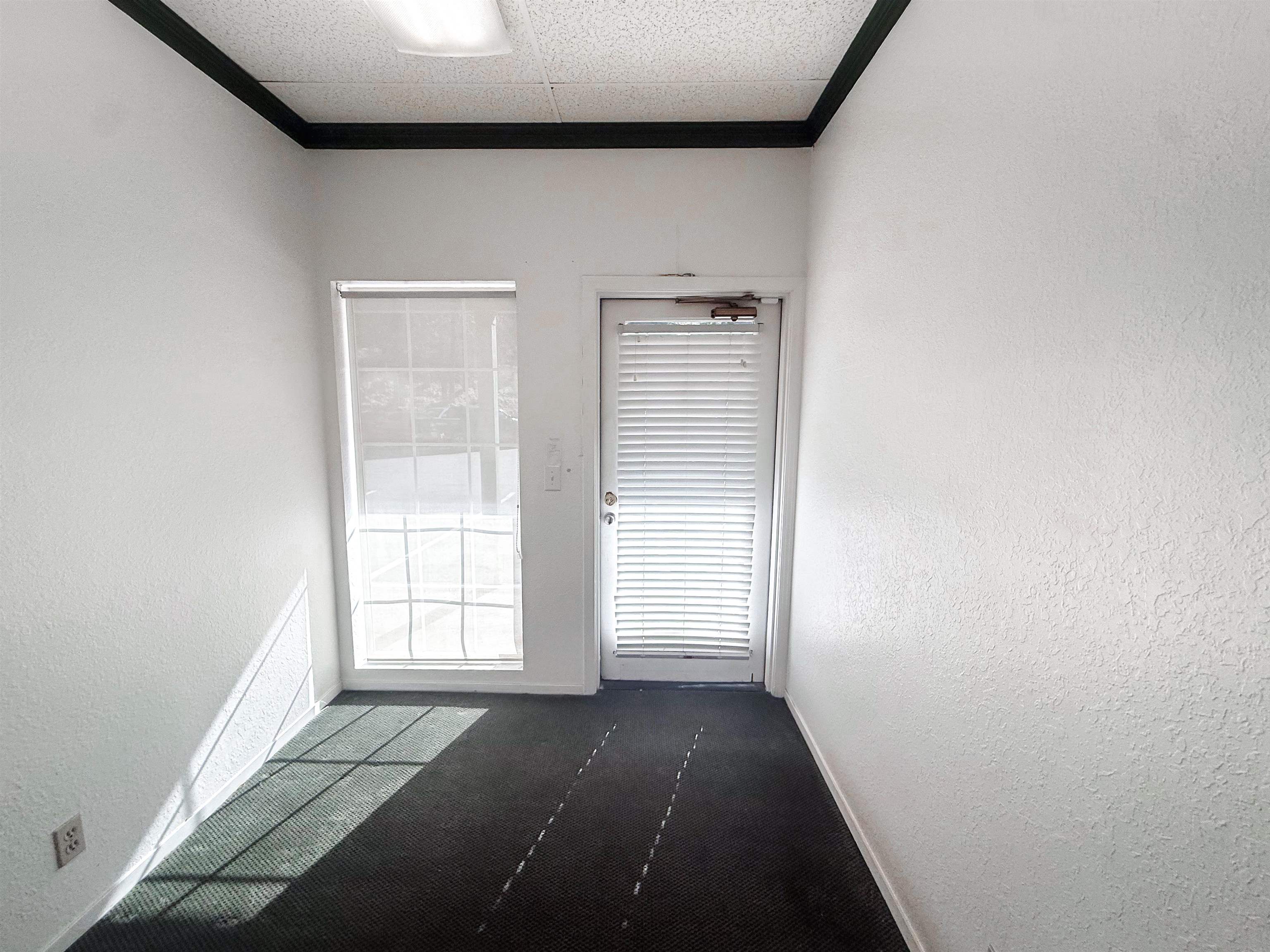 18701 Tiffeni Dr Ste 1B — photo