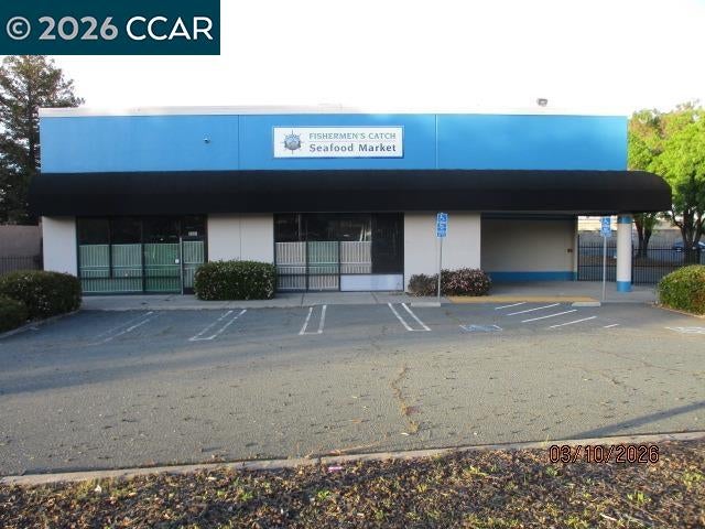 2685 E Leland Rd — photo