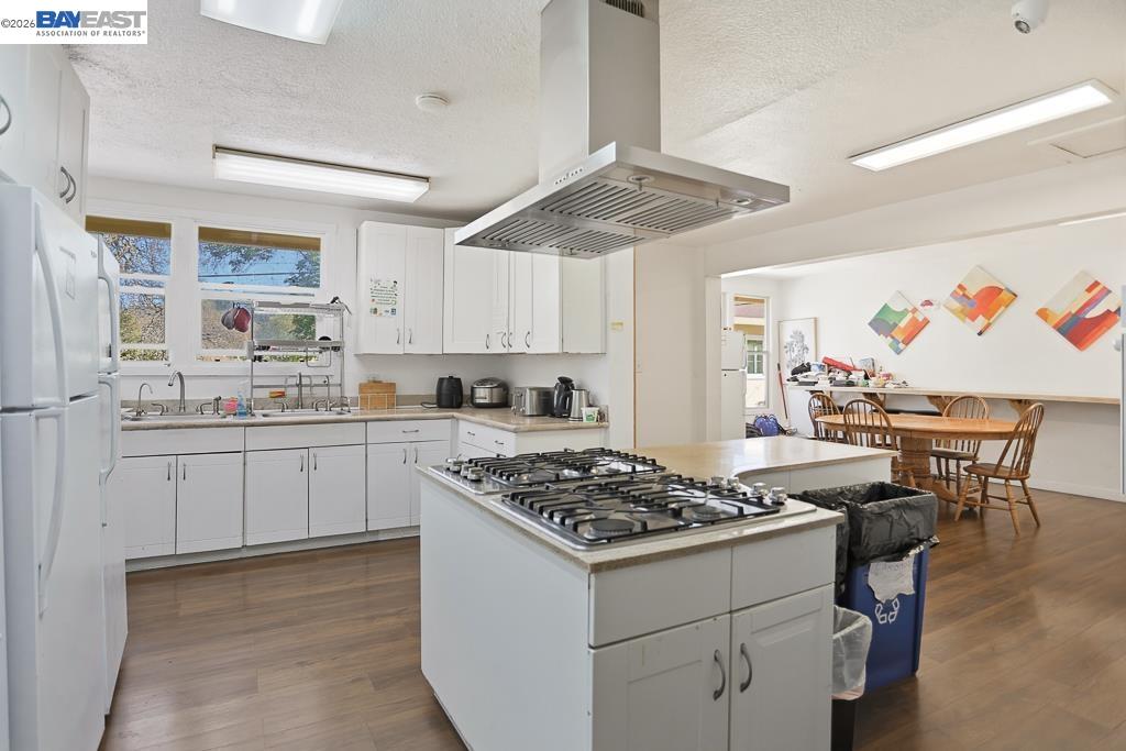 179 Los Ranchitos Rd, San Rafael, CA 94903 — photo 3