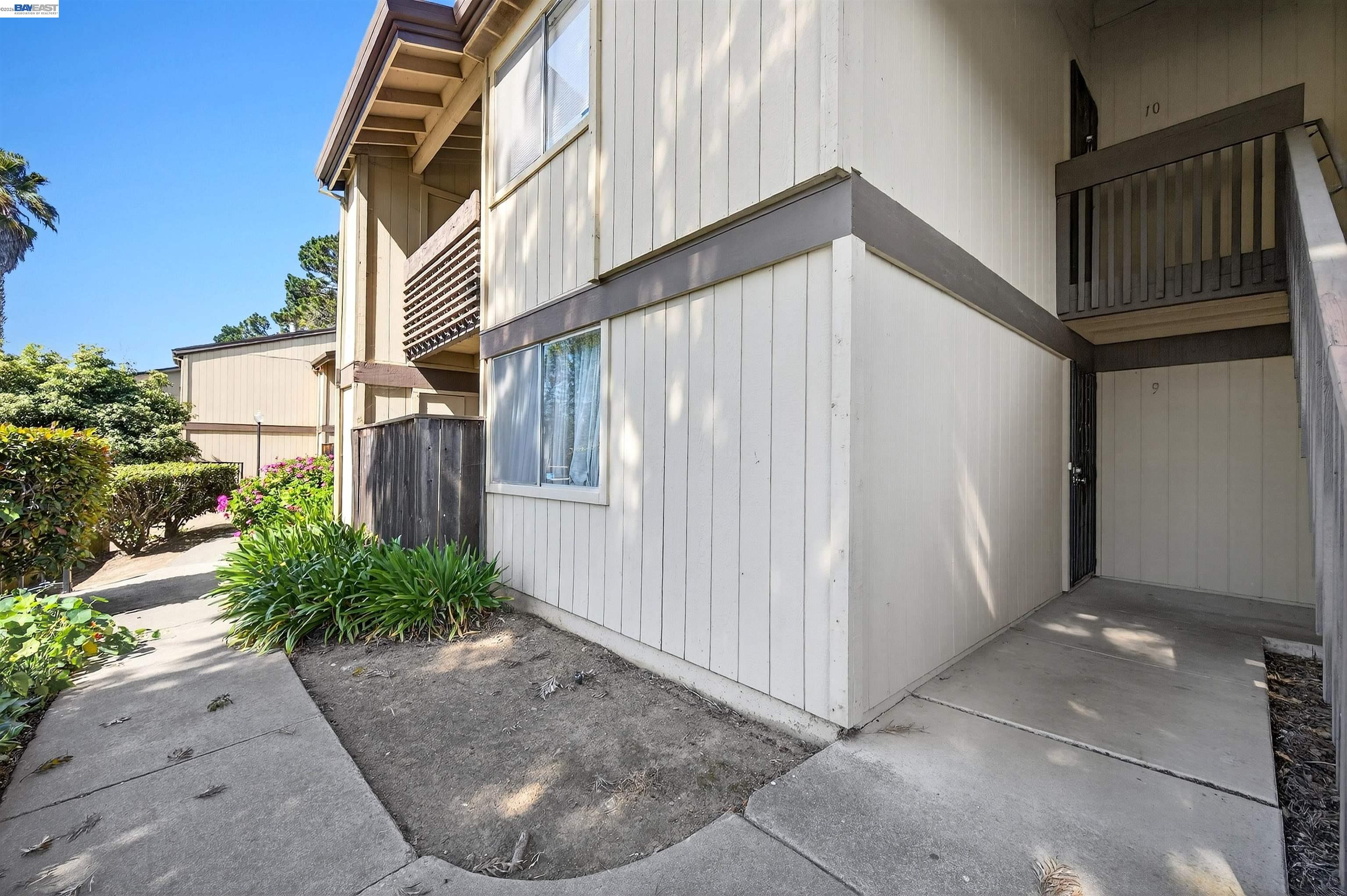 355 Parkview Terrace B9 — photo