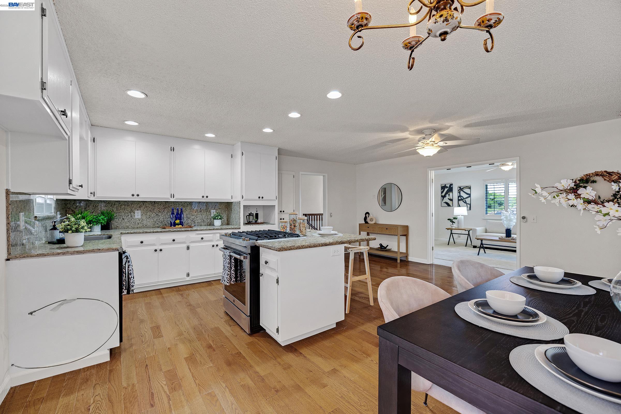 21671 Shady Spring Rd, Castro Valley, CA 94546