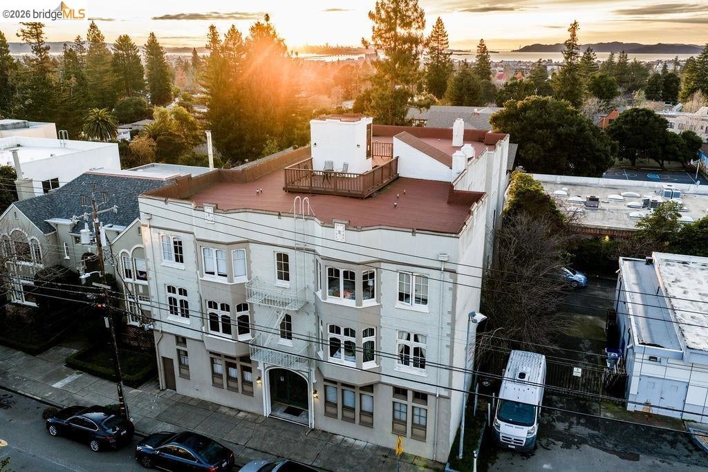 22 Domingo Ave — photo