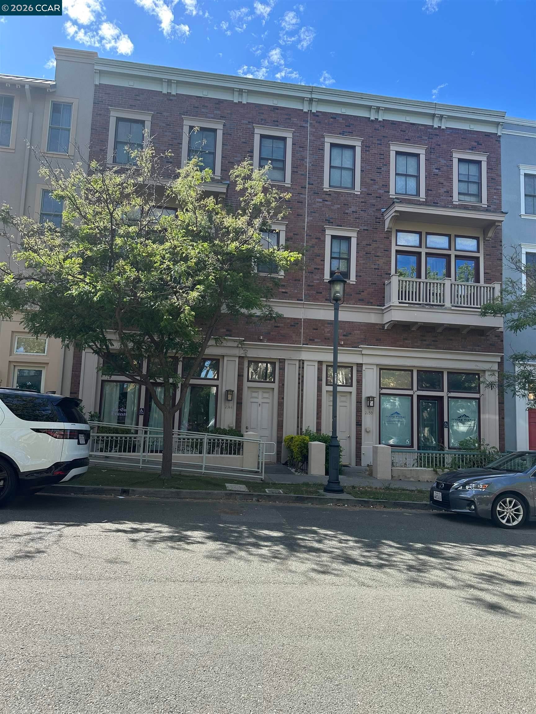 2144 Railroad Ave — photo
