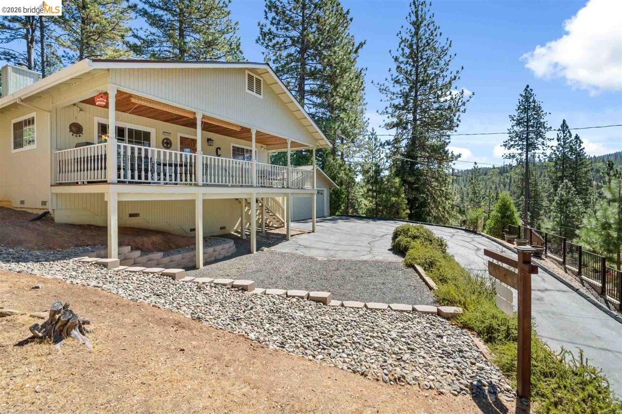 20701 Point View Dr. — photo