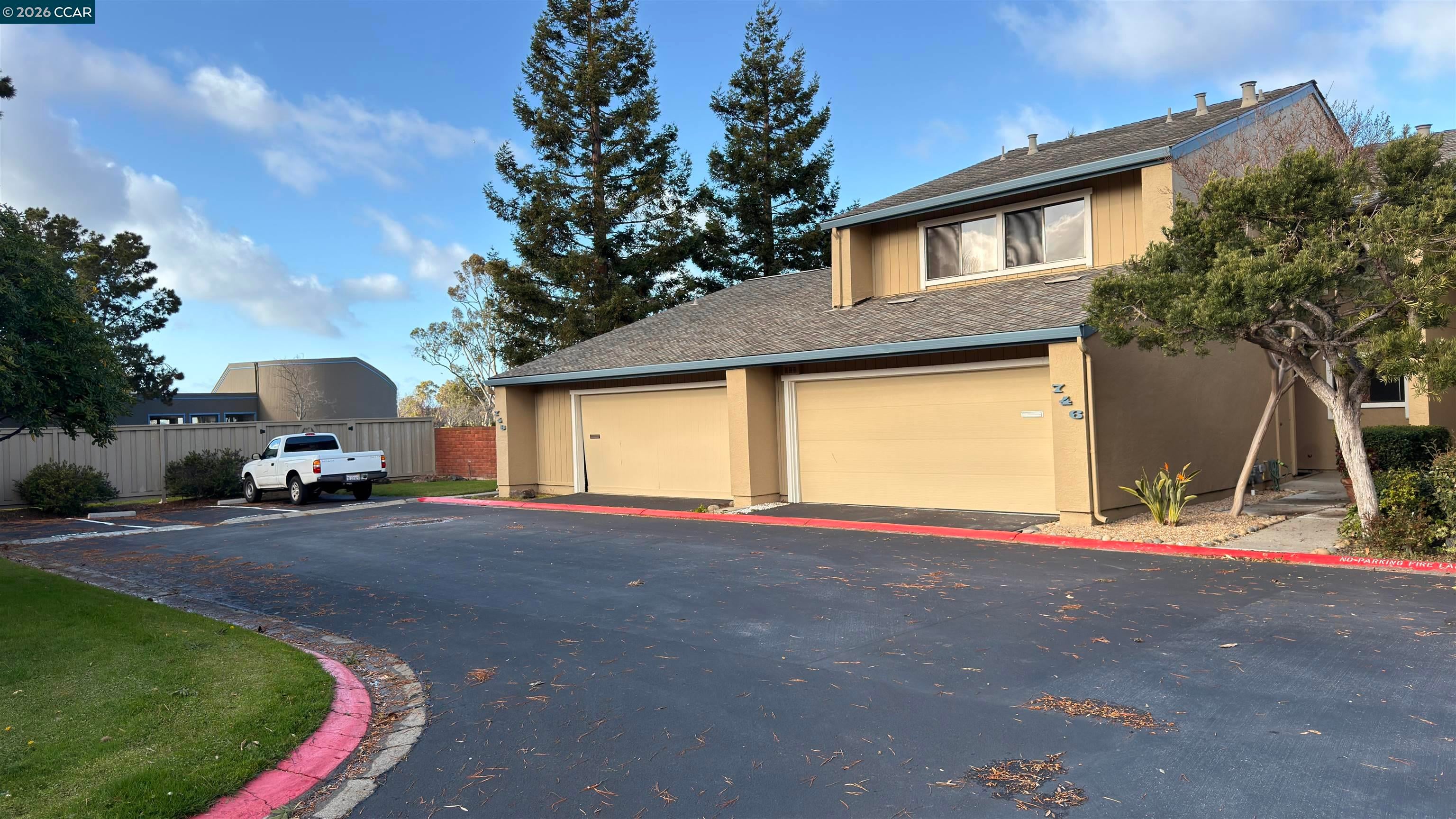 748 Aries Ln — photo