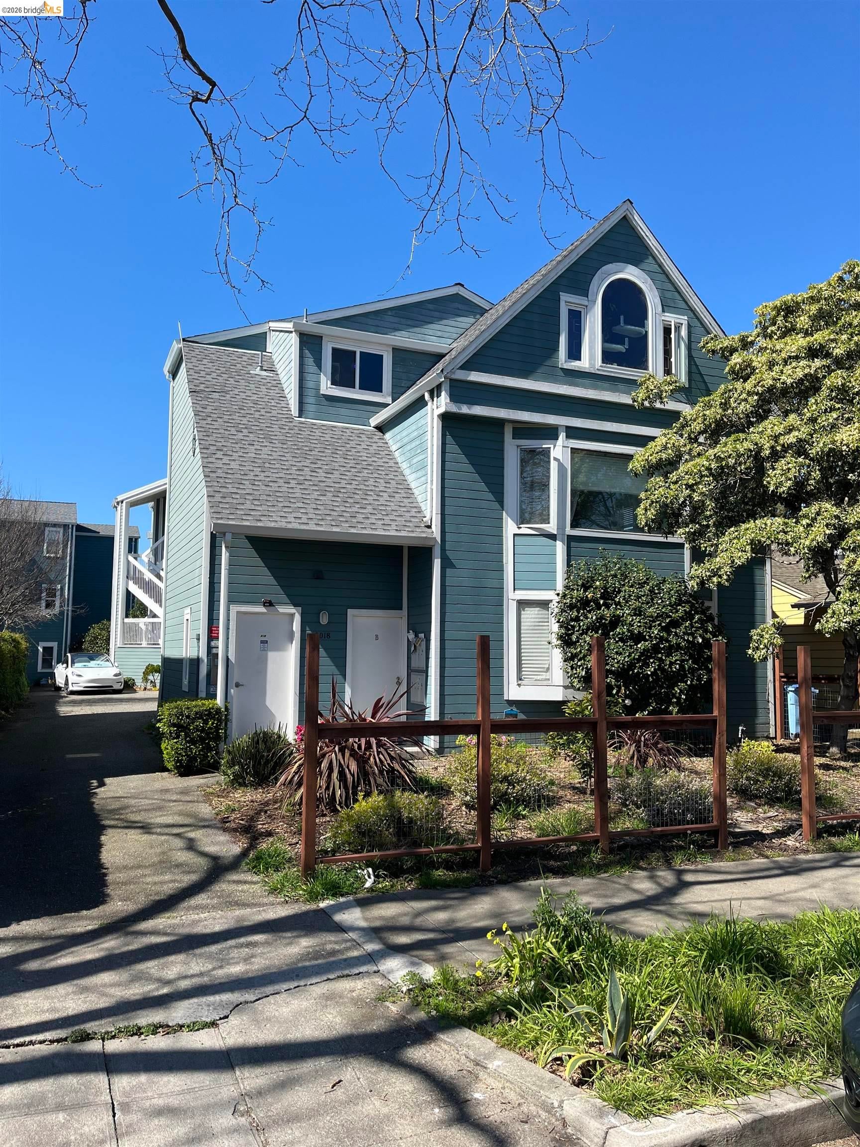 2018 9Th St #B, Berkeley, CA 94710 — photo 2