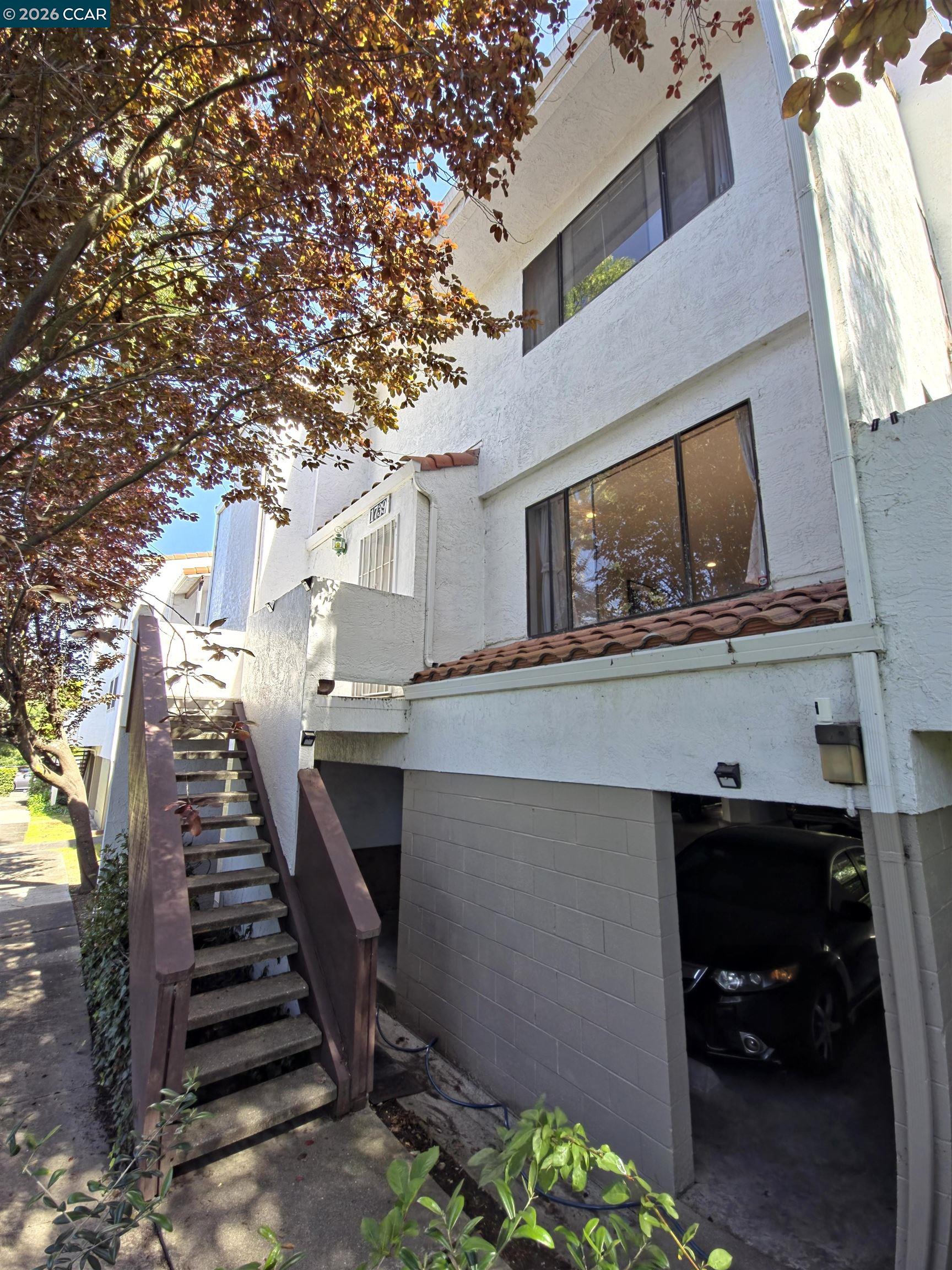 1739 Dalessi Dr — photo