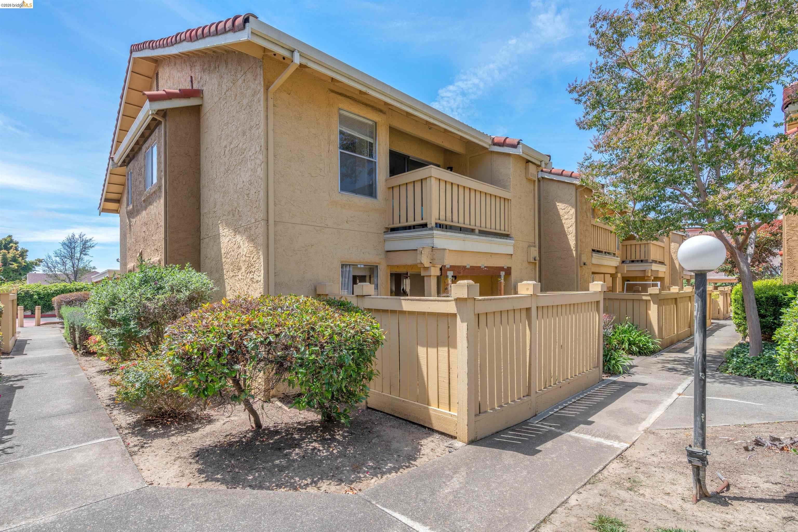 40 Las Moradas Cir — photo