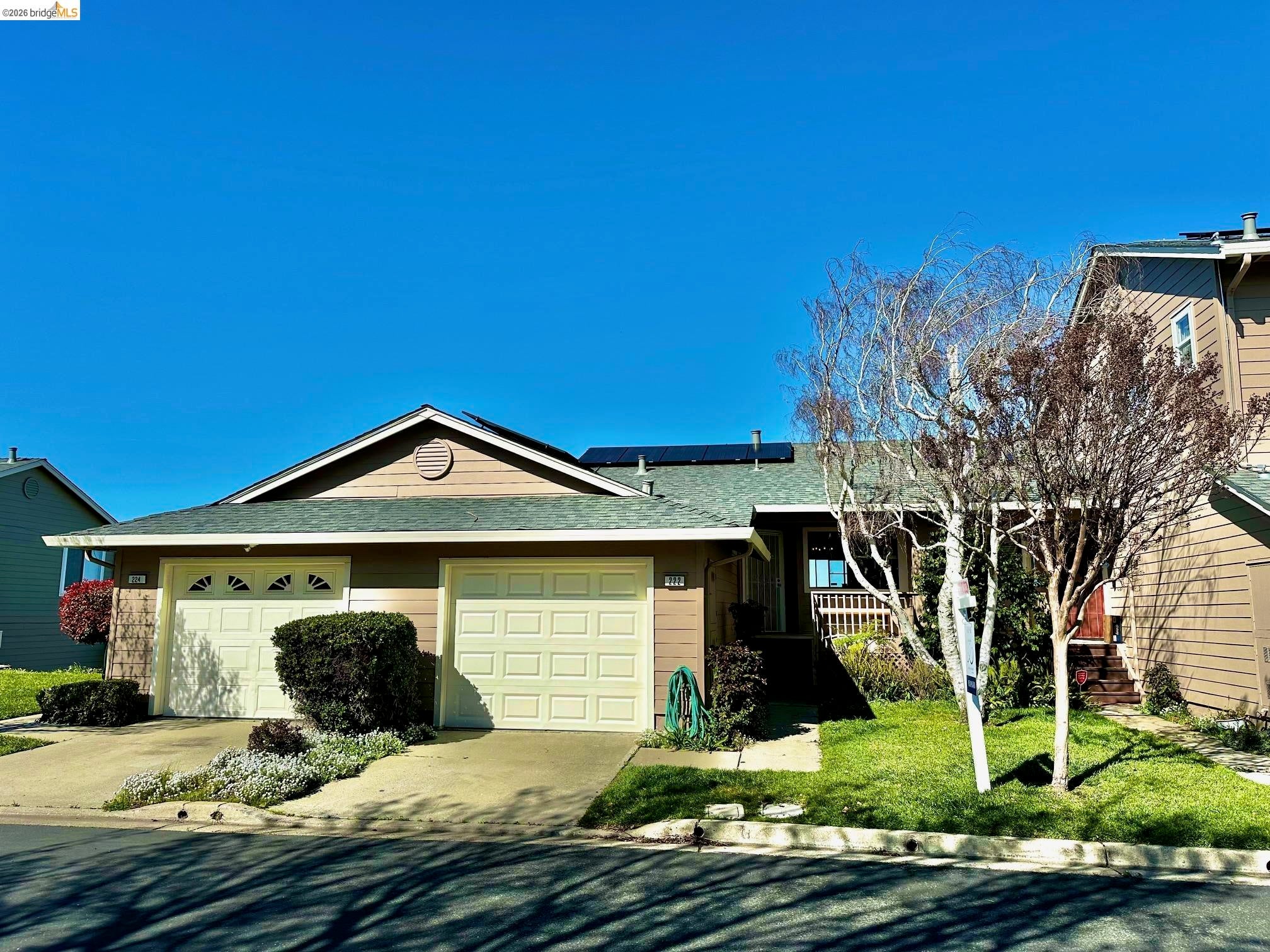 222 Manuel Ct — photo