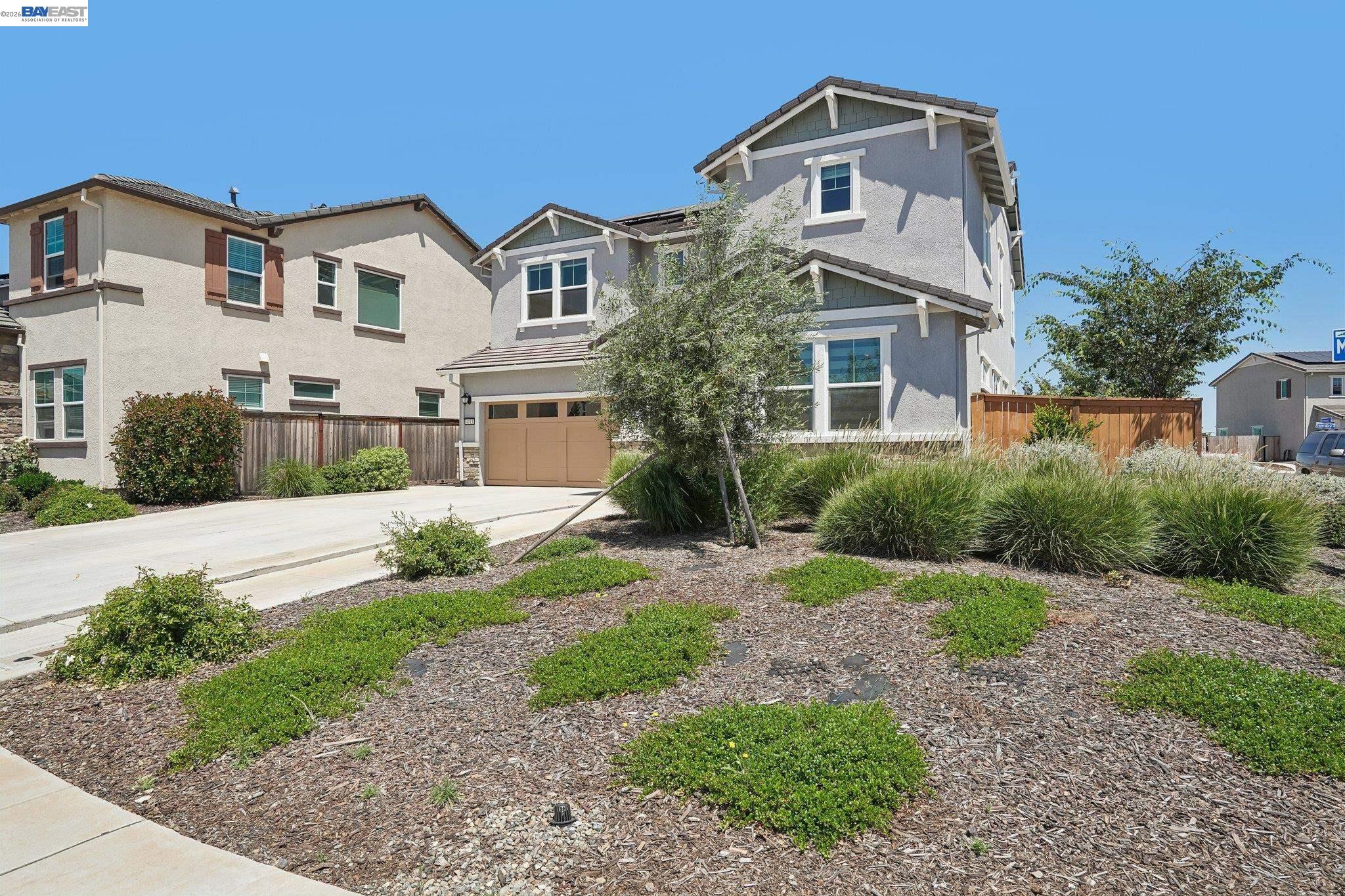 4013 Mirecourt Cir — photo