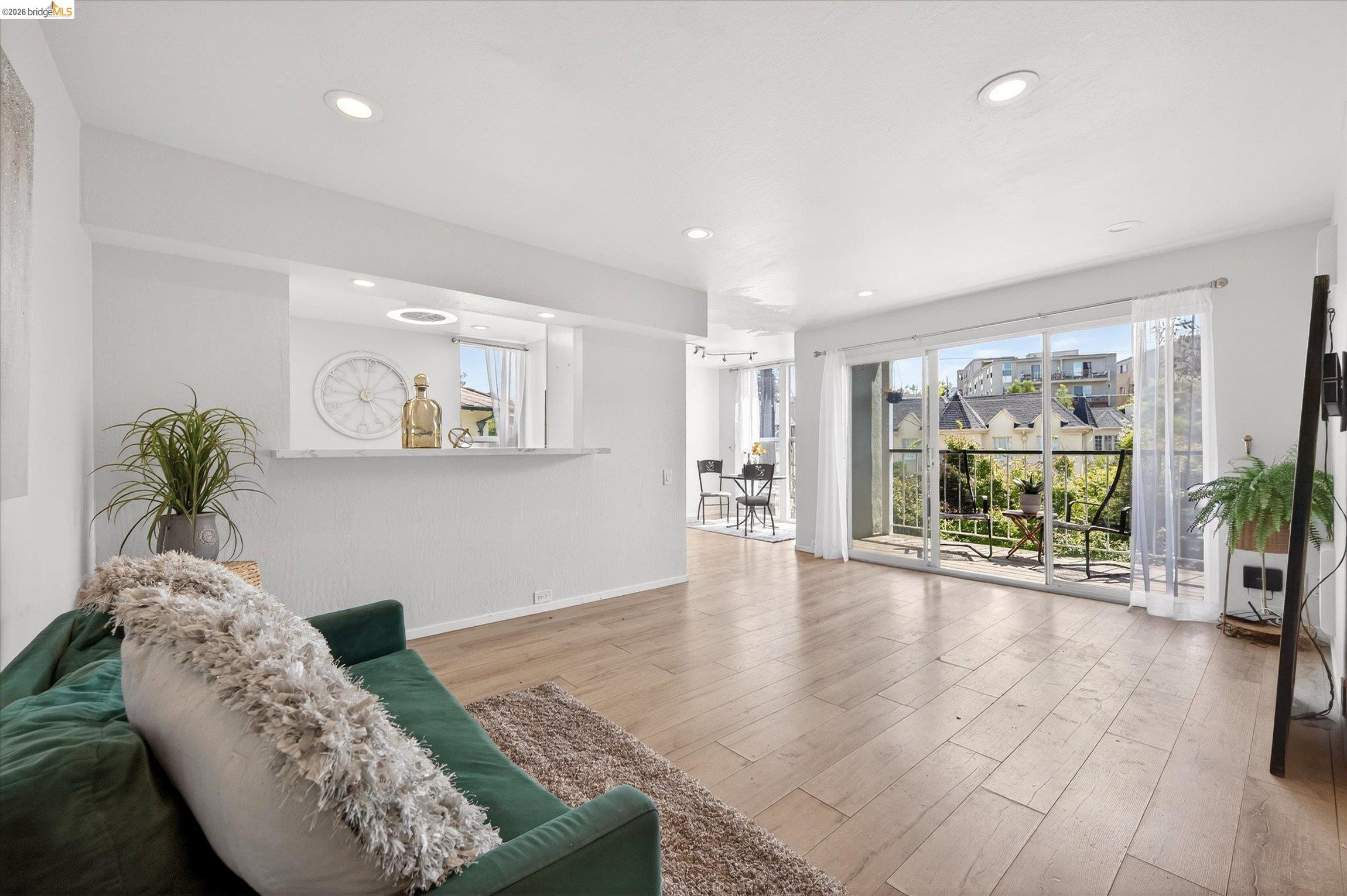 365 Perkins St 201 — photo