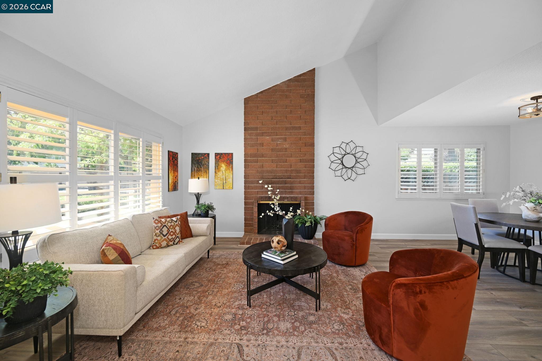 1284 Pinecrest Drive — photo