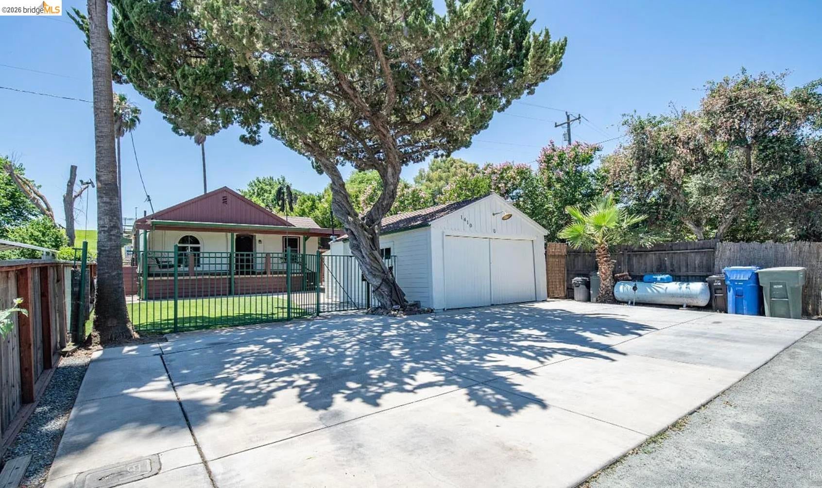 1410 Taylor Rd — photo