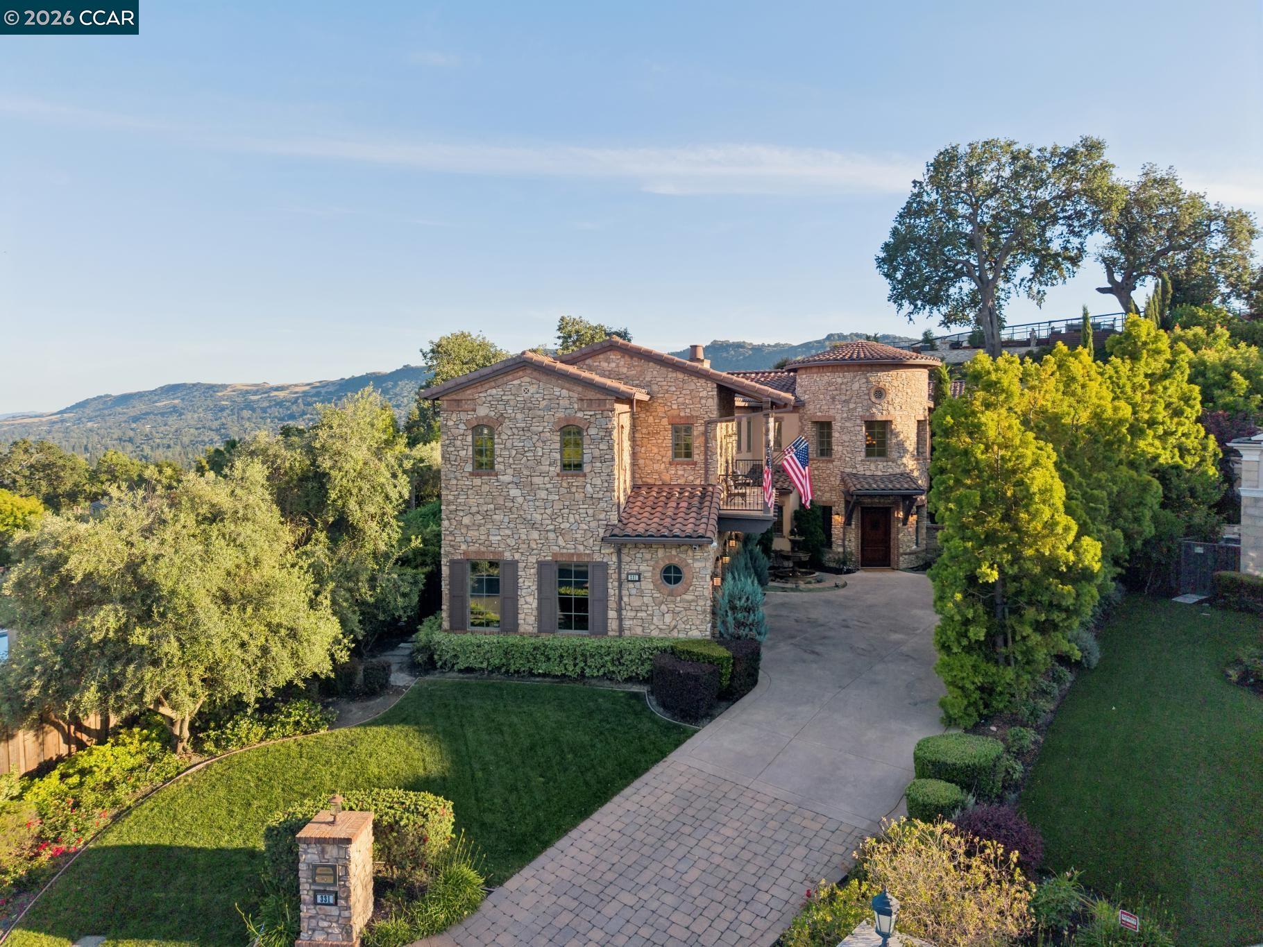 331 Corrie Place — photo