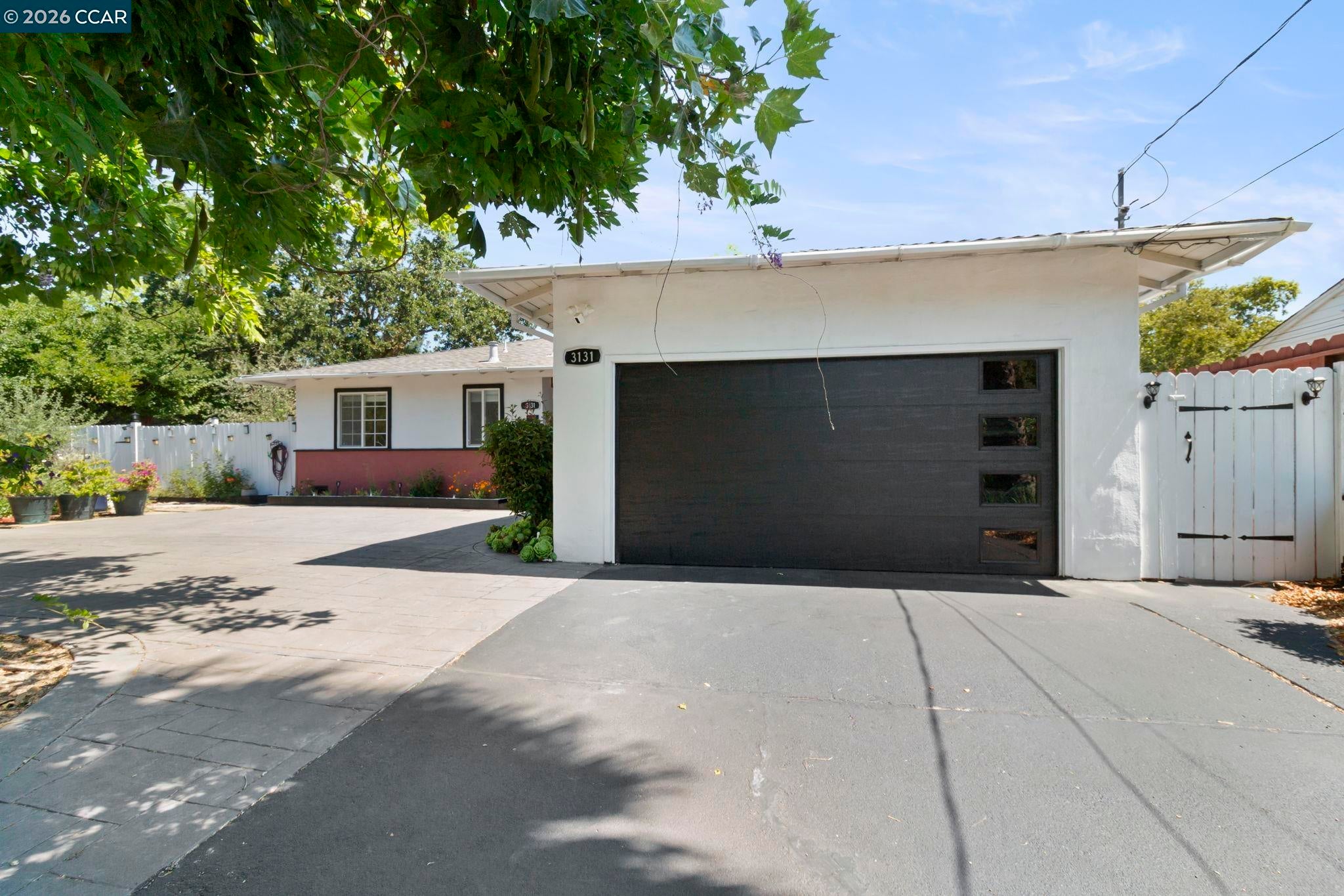 3131 Cowell Rd — photo