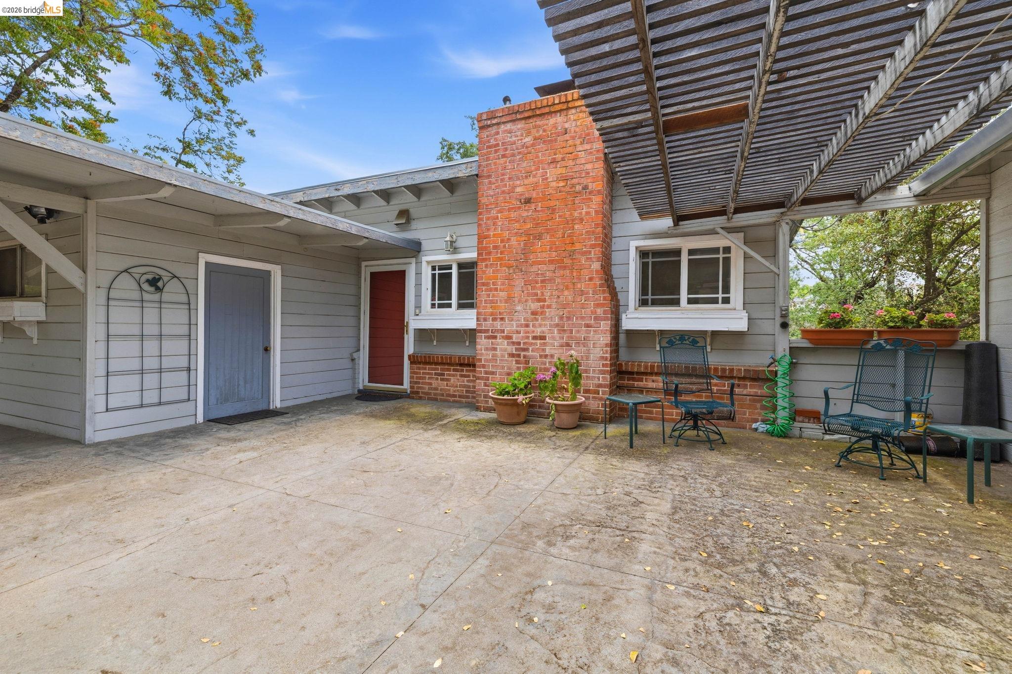 585 E Jackson St, Sonora, CA 95370 — photo 2