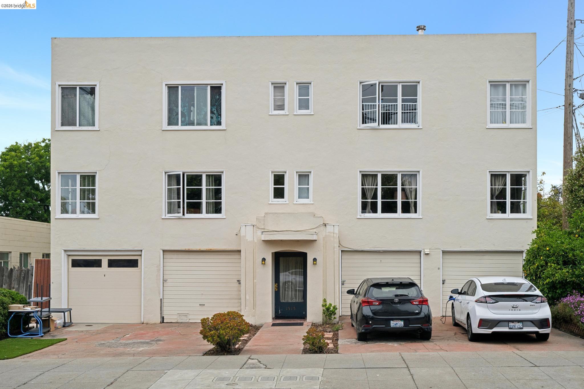 1515 Hopkins St 5 — photo