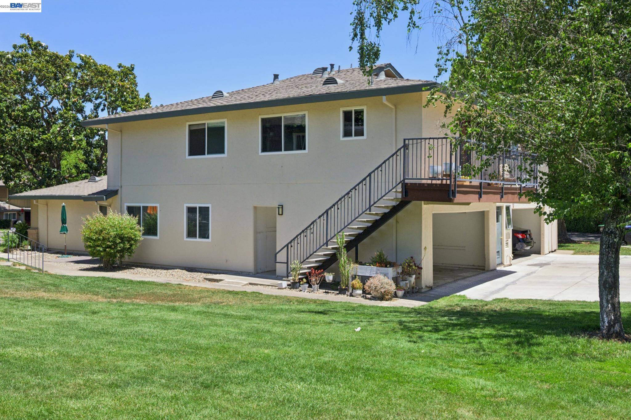2122 Arroyo Ct 2 — photo
