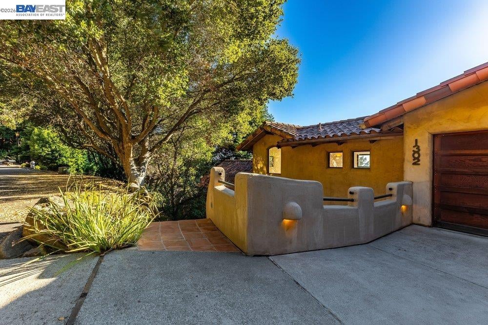 1302 Westview Dr, Berkeley, CA 94705 — photo 3