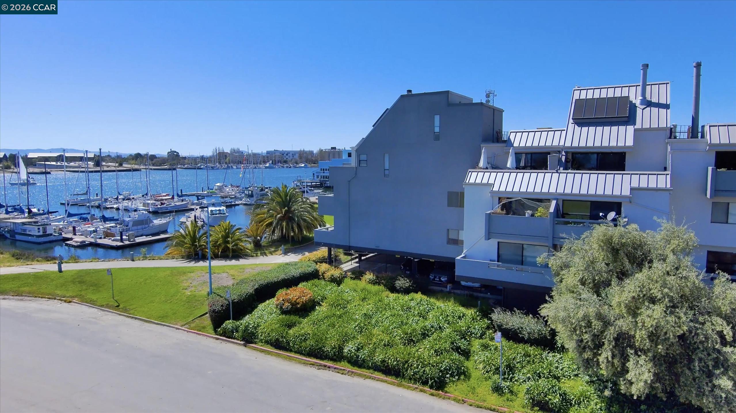 1 W Embarcadero 354 — photo