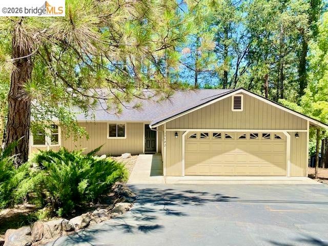 19502 Grizzly Circle — photo