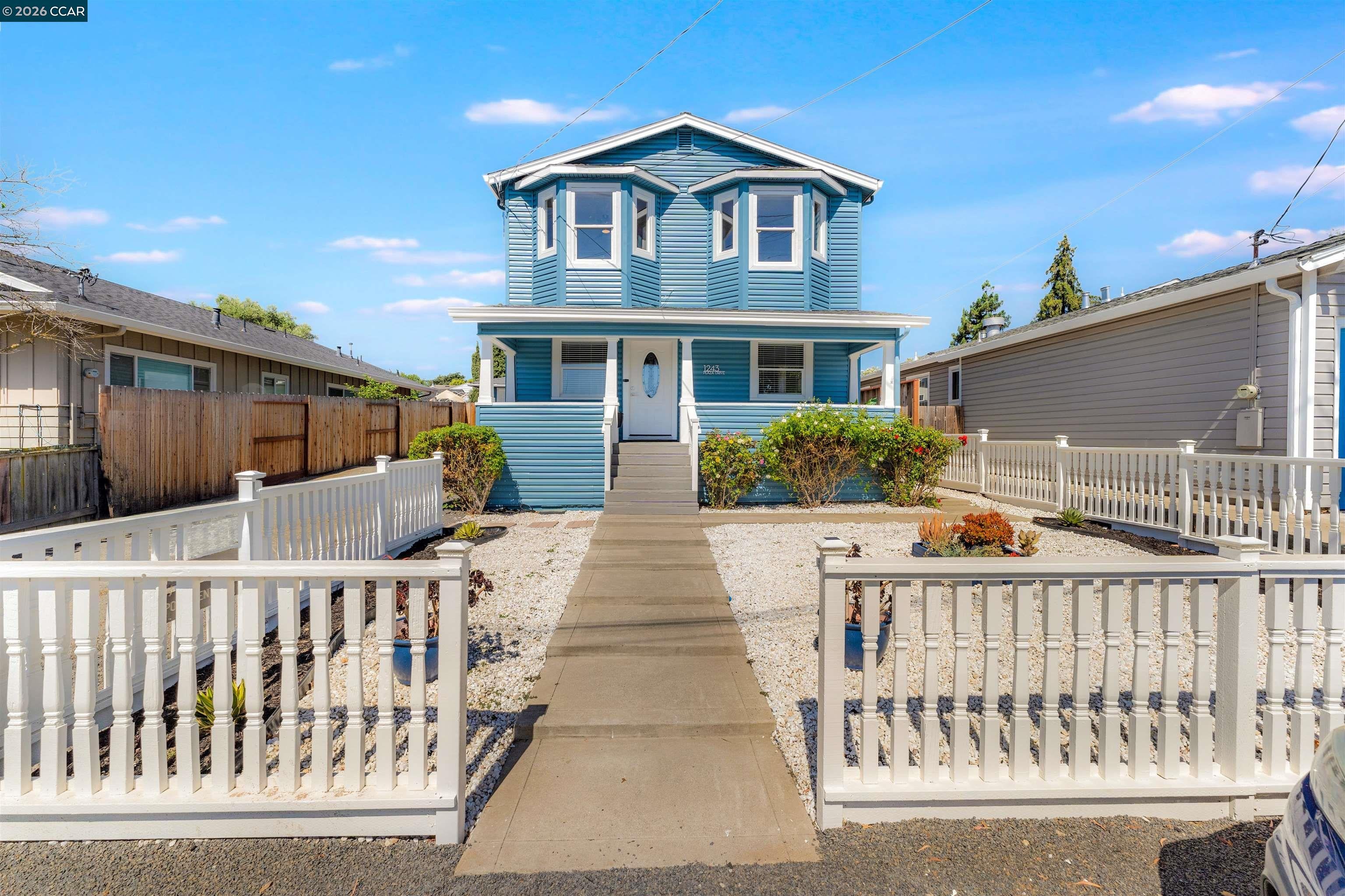 1243 Plaza Dr — photo