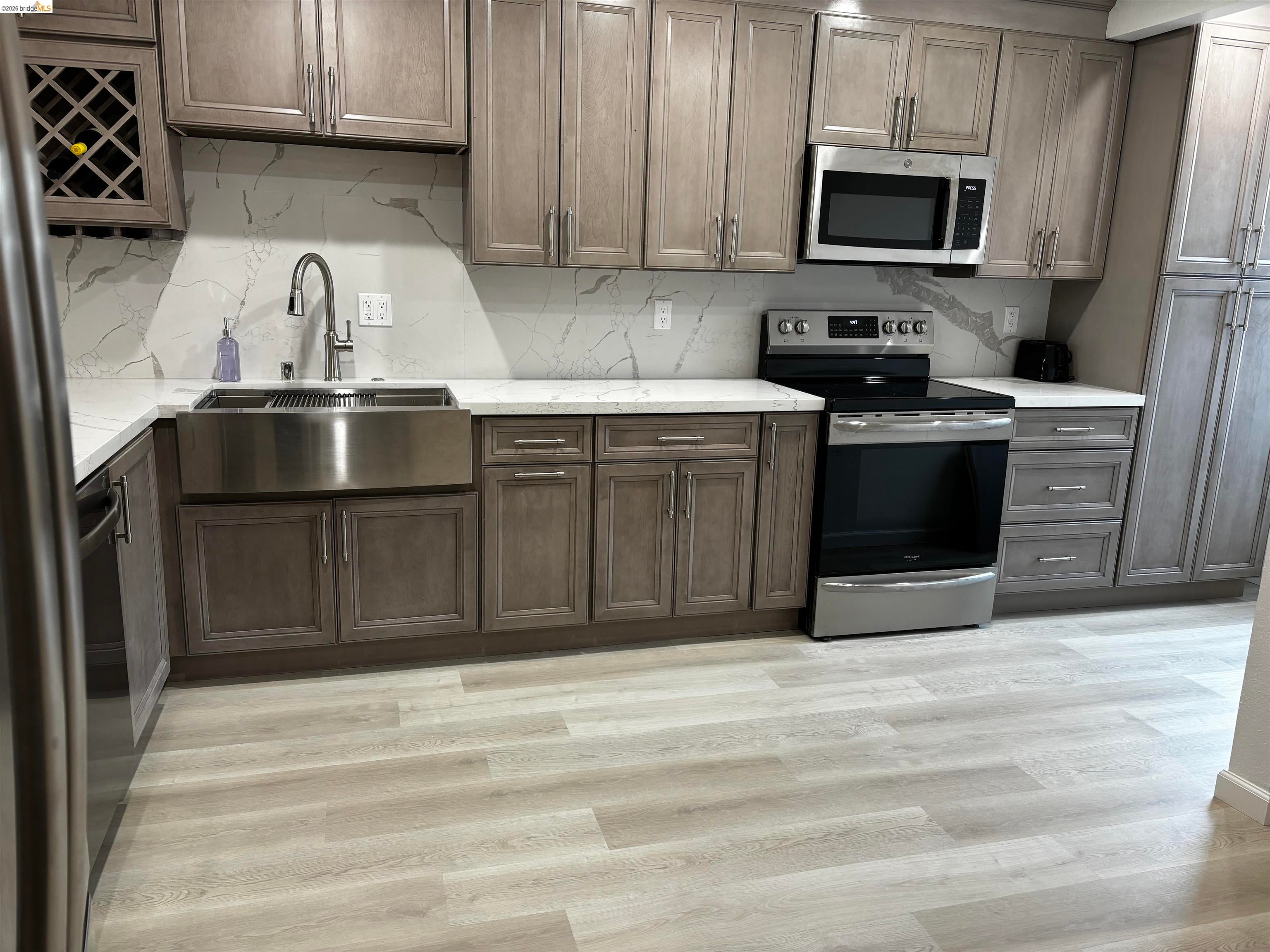 216 Westview Dr, Jackson, CA 95642 — photo 2