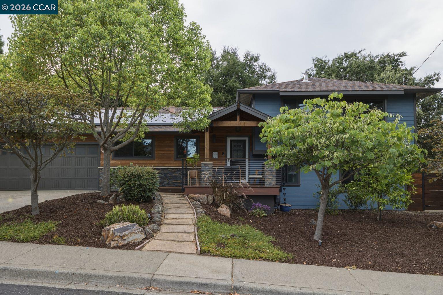 917 Hamilton Dr — photo