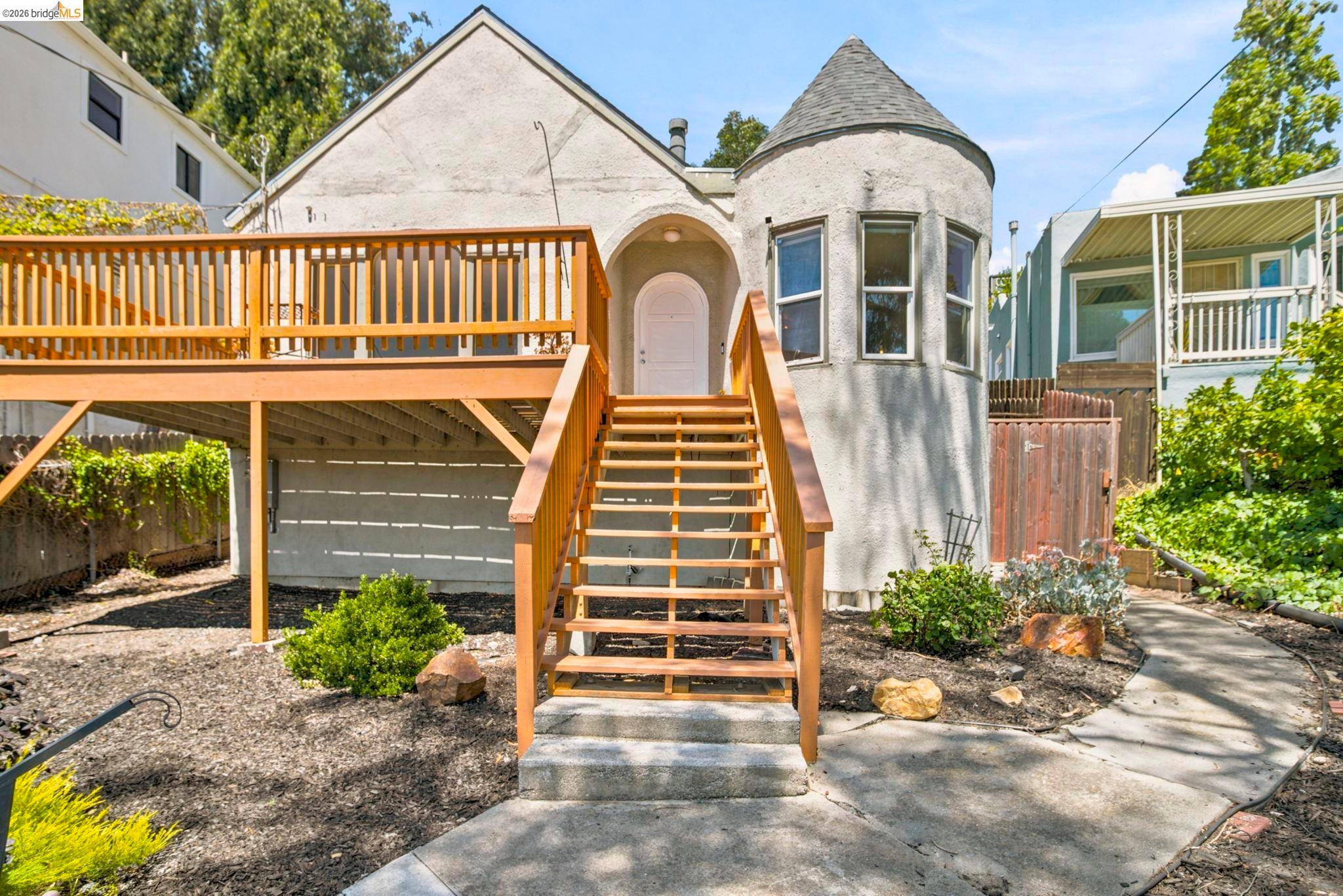 6616 Outlook Ave — photo