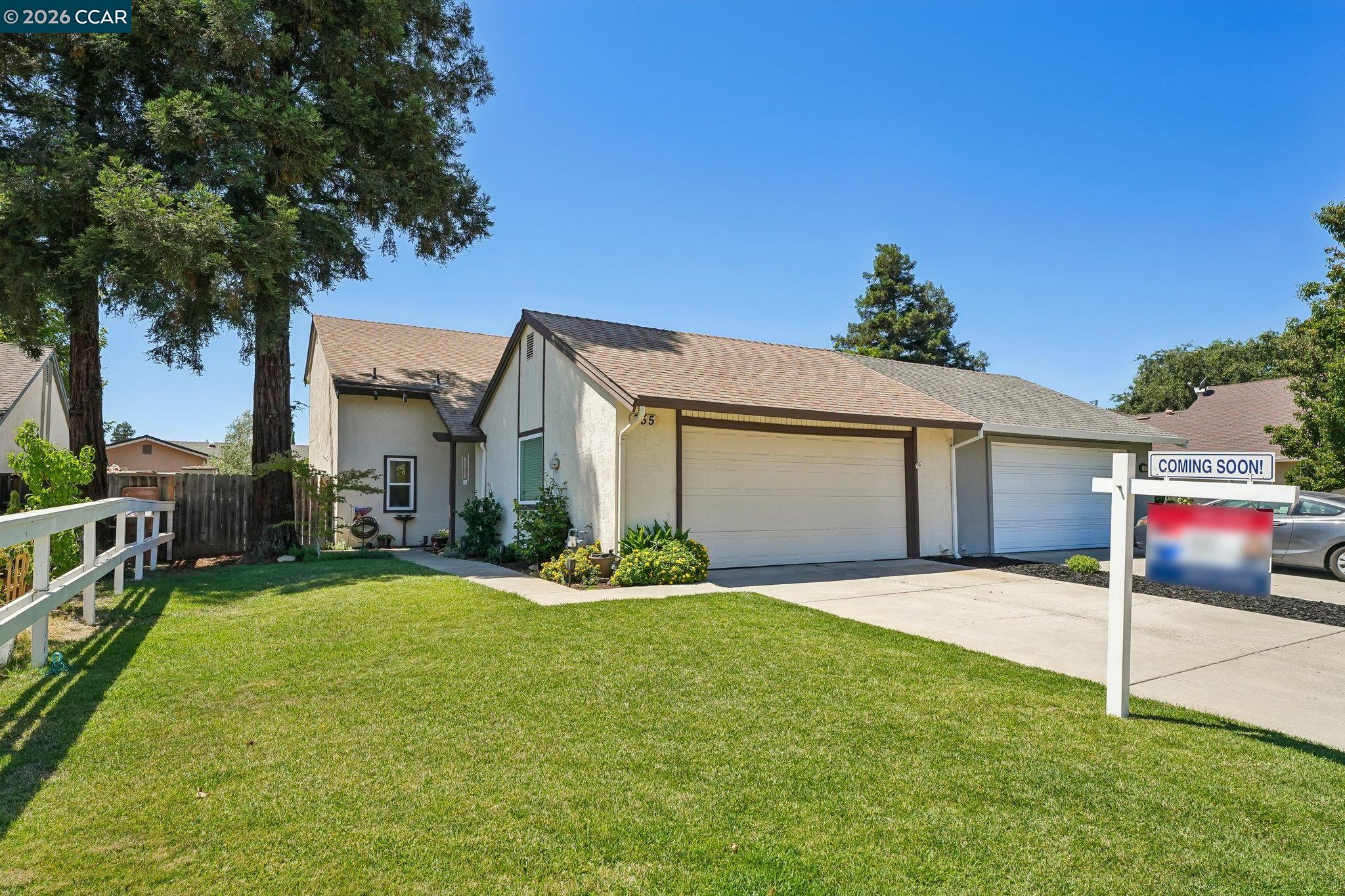 755 Valley Green Dr — photo