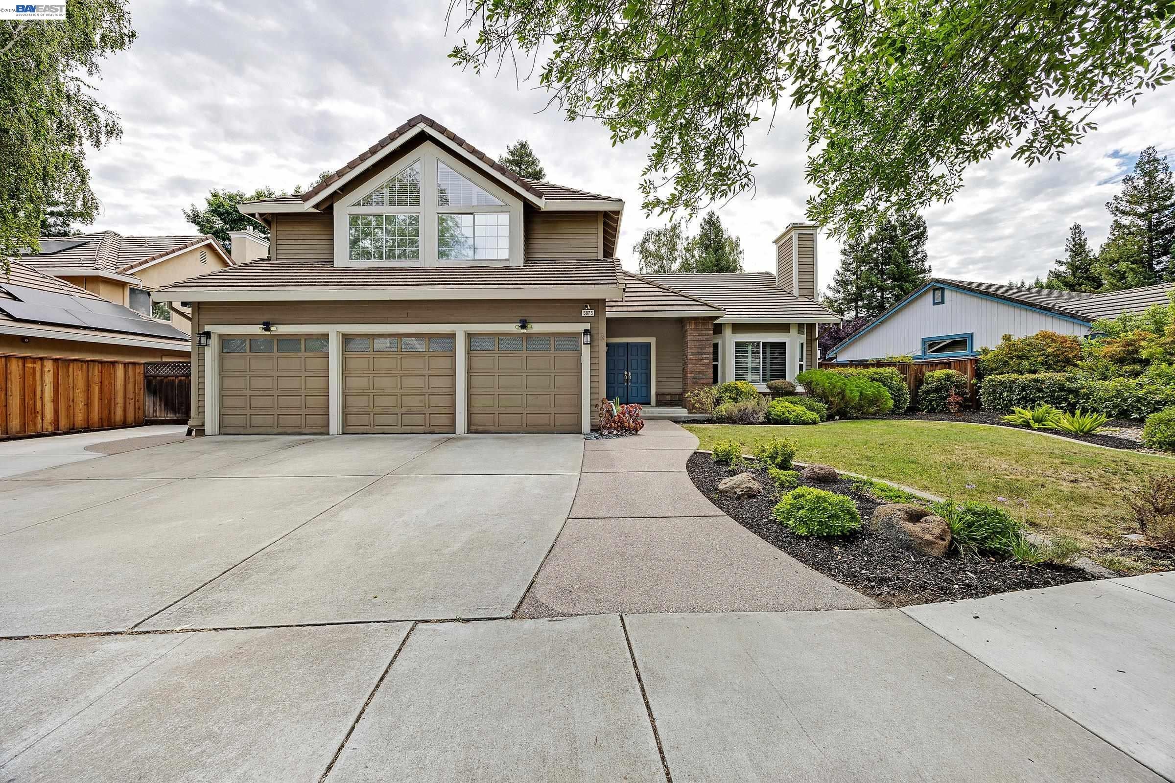 5875 Arlene Way — photo