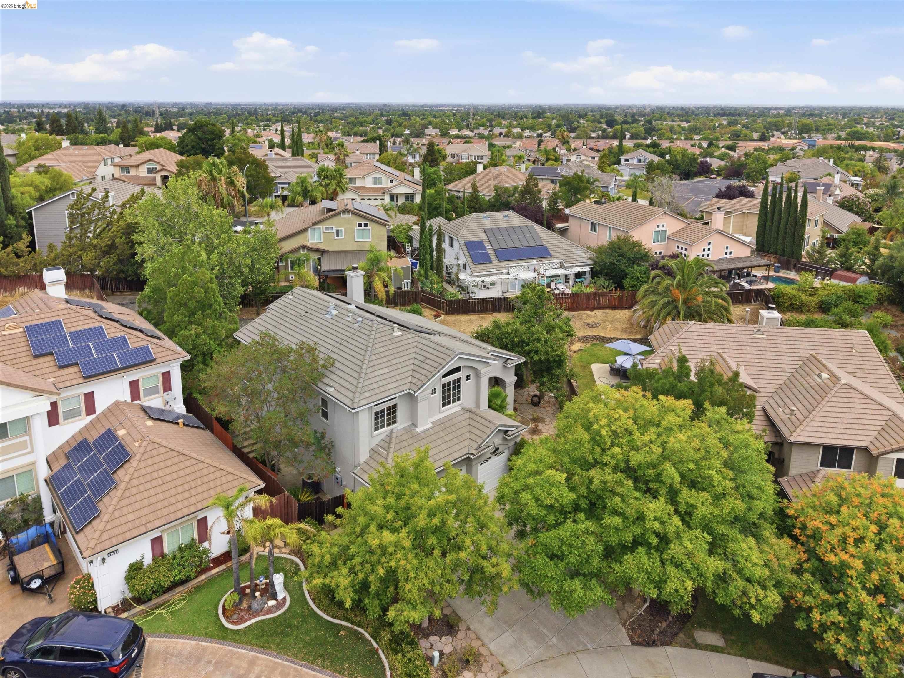 160 Palm Pl — photo
