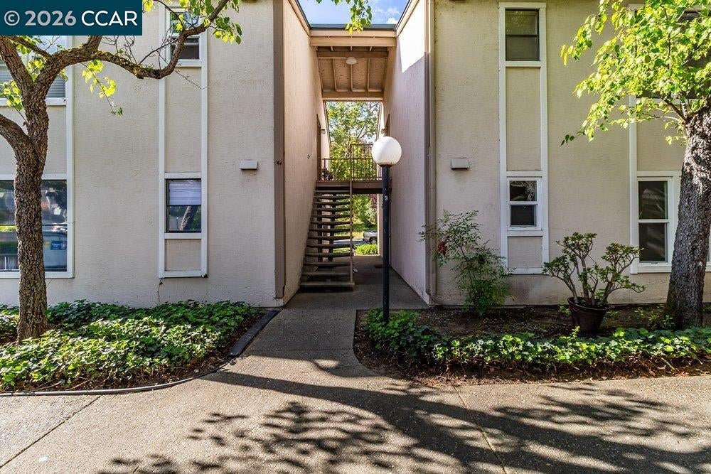 375 Camelback Drive 4 — photo