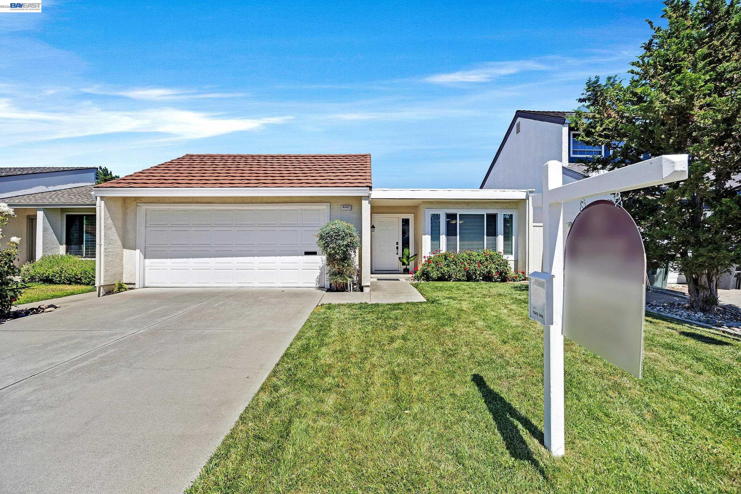 4042 Rennellwood Way — photo