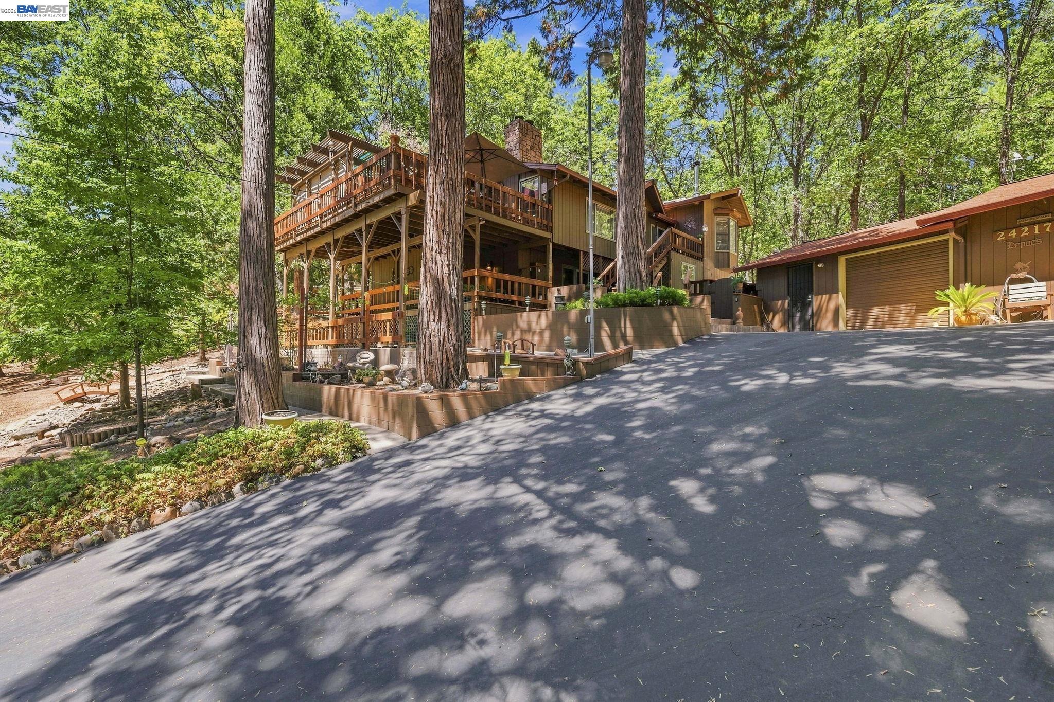 24217 Appaloosa Way — photo