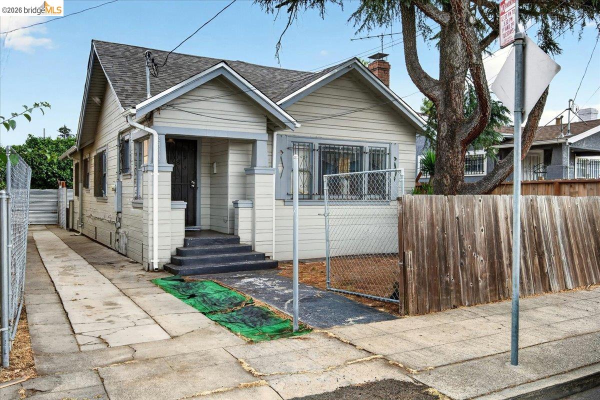 2333 81st Ave — photo