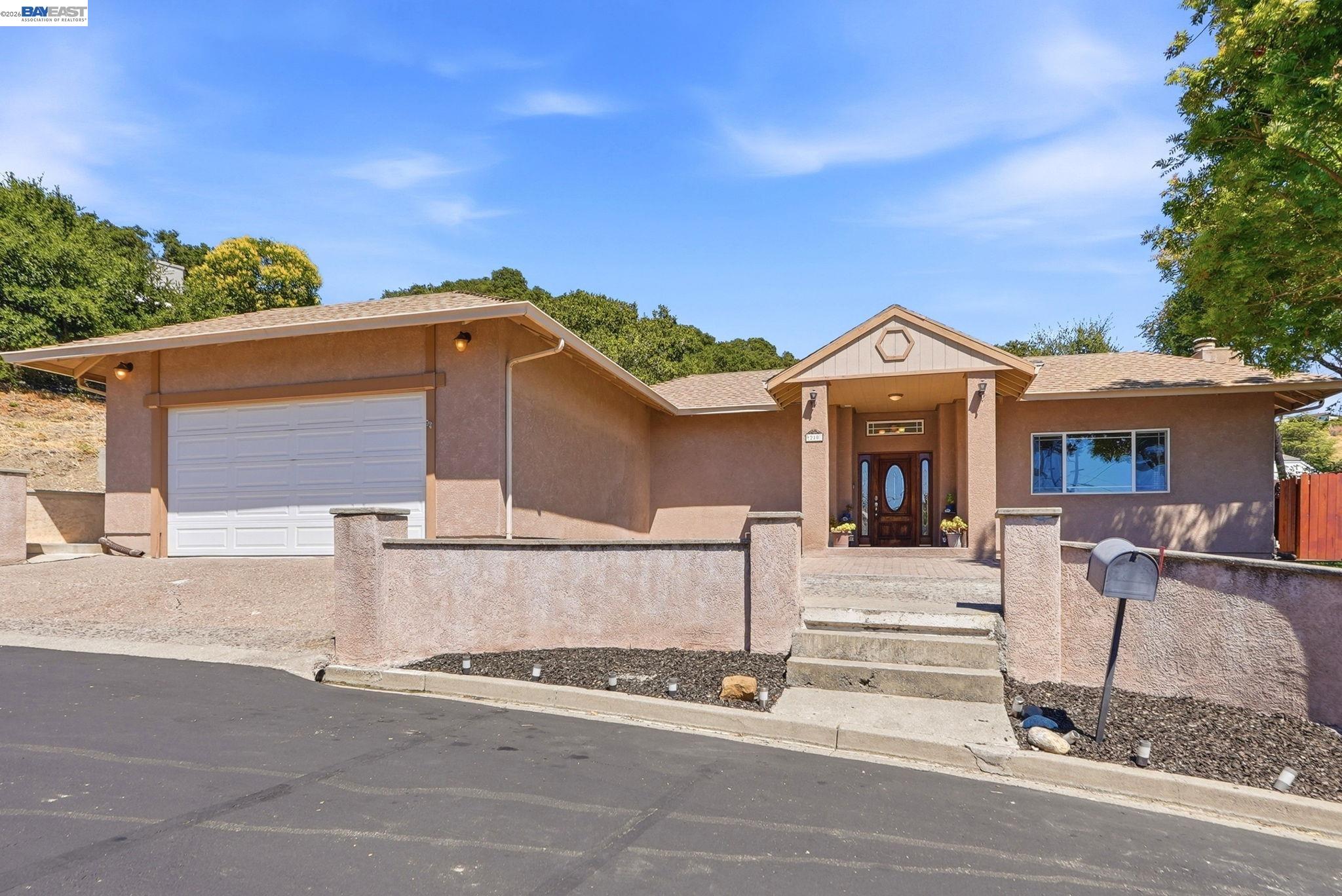 210 Amend Ct — photo