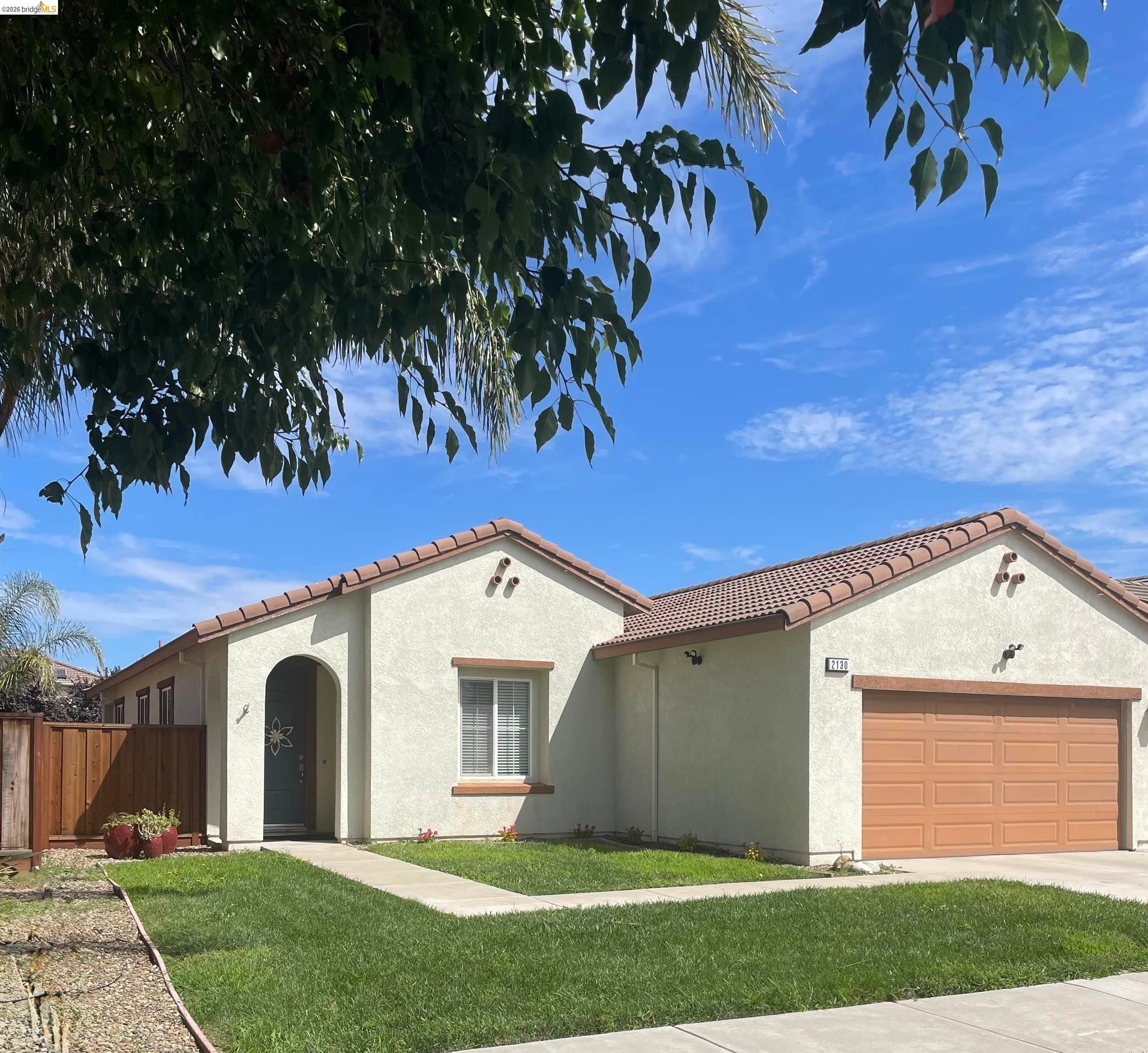 2130 Harborage Way — photo