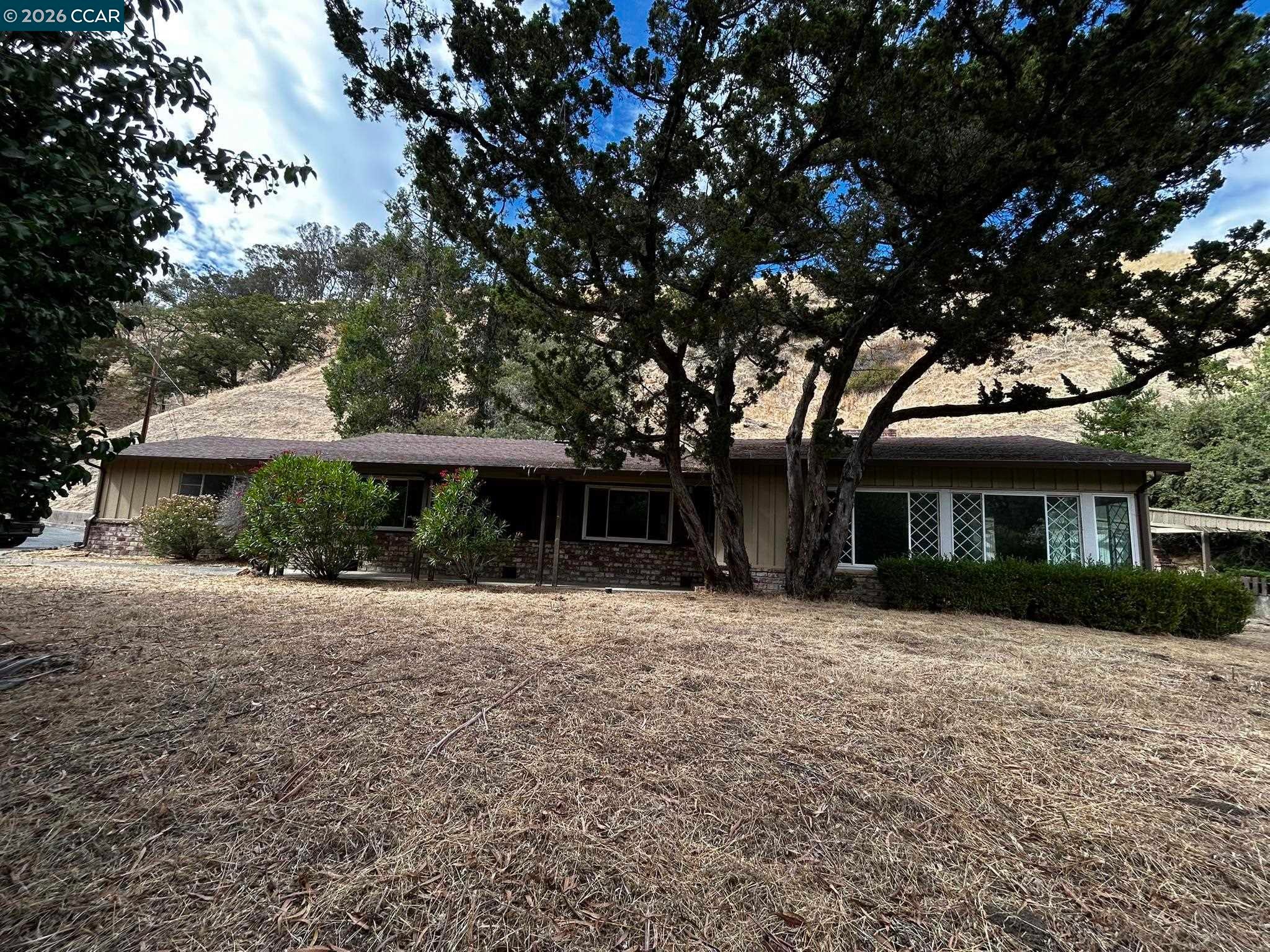 1556 Springbrook Rd, Walnut Creek, CA 94597