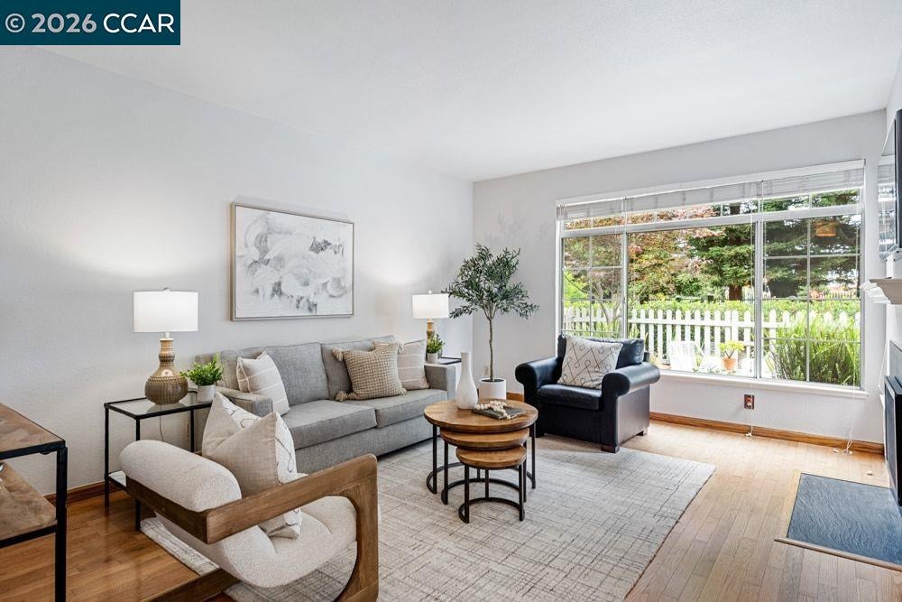 208 Commodore Dr, Richmond, CA 94804 — photo 2