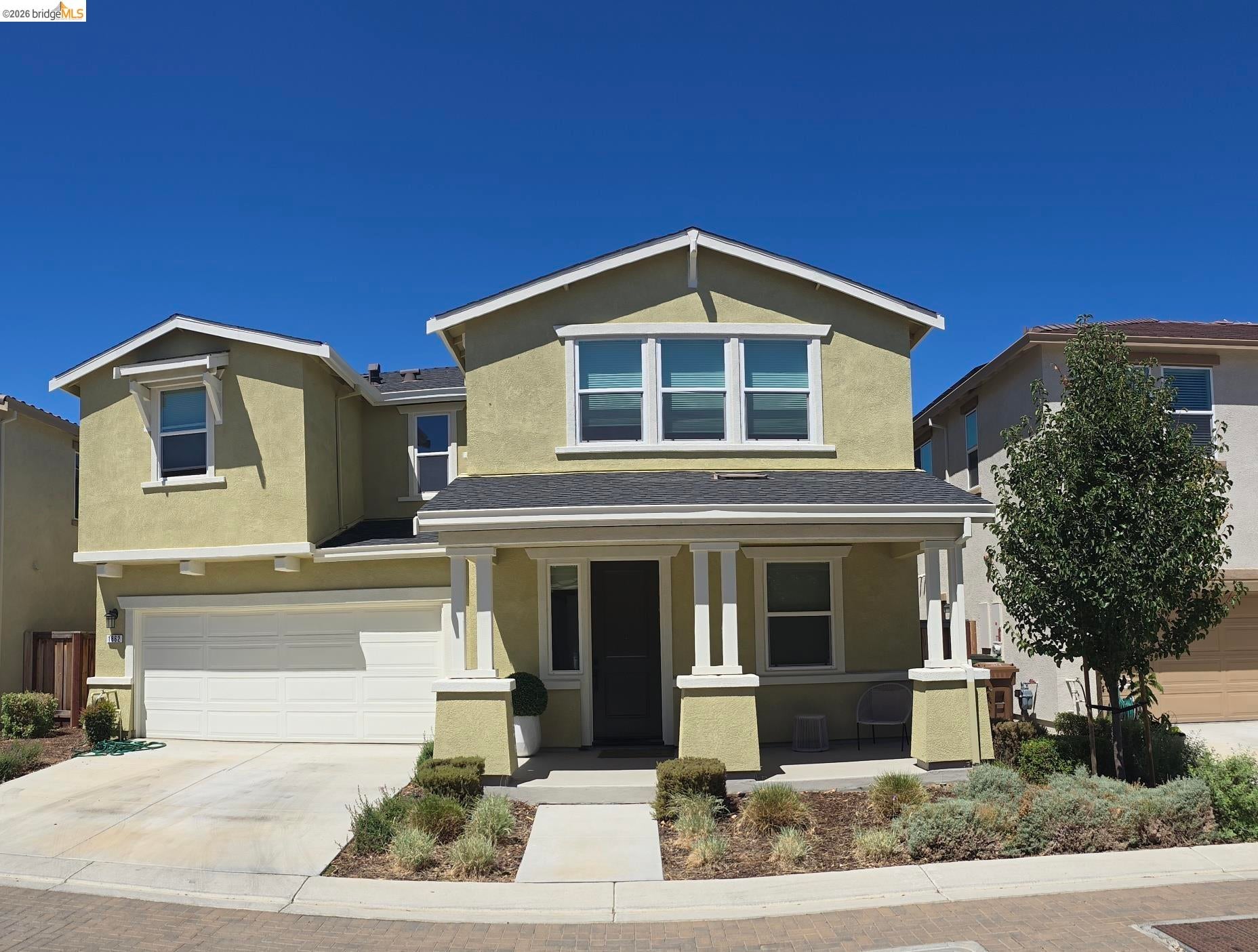 1862 Chandler Dr — photo