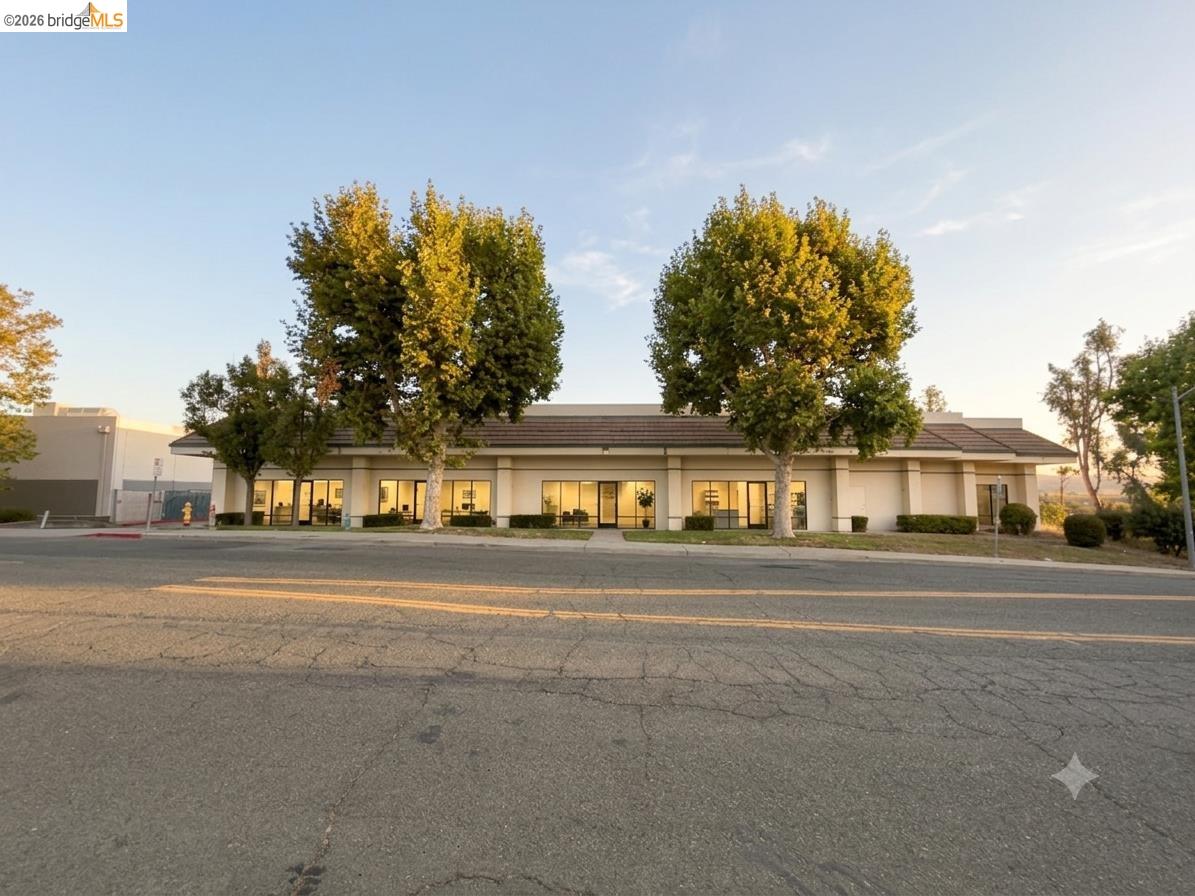4881 Sunrise Dr — photo
