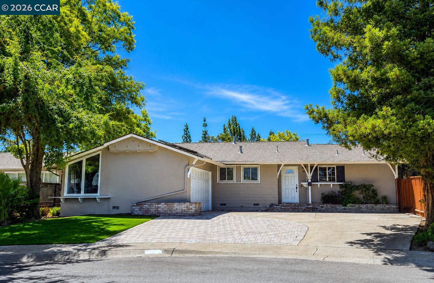 1226 Cheshire Court — photo