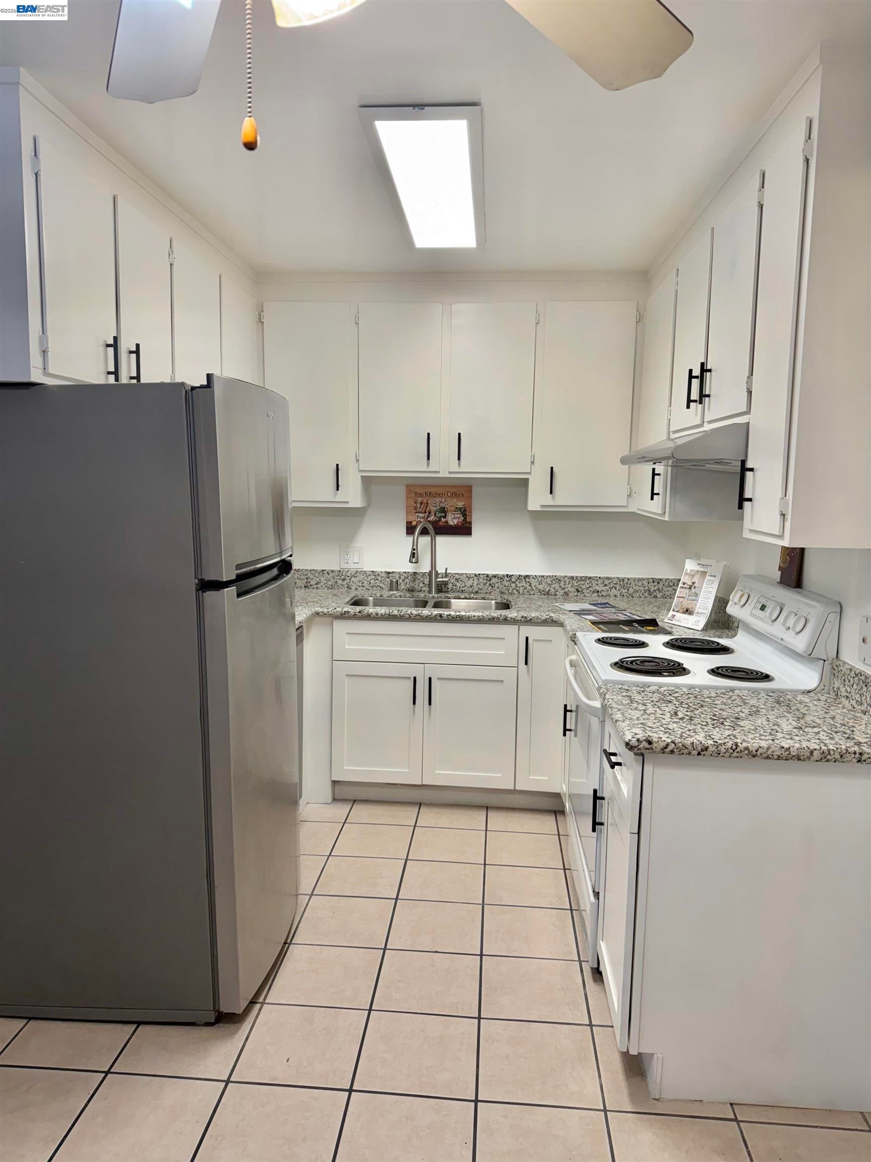 680 Fargo Ave 13 — photo