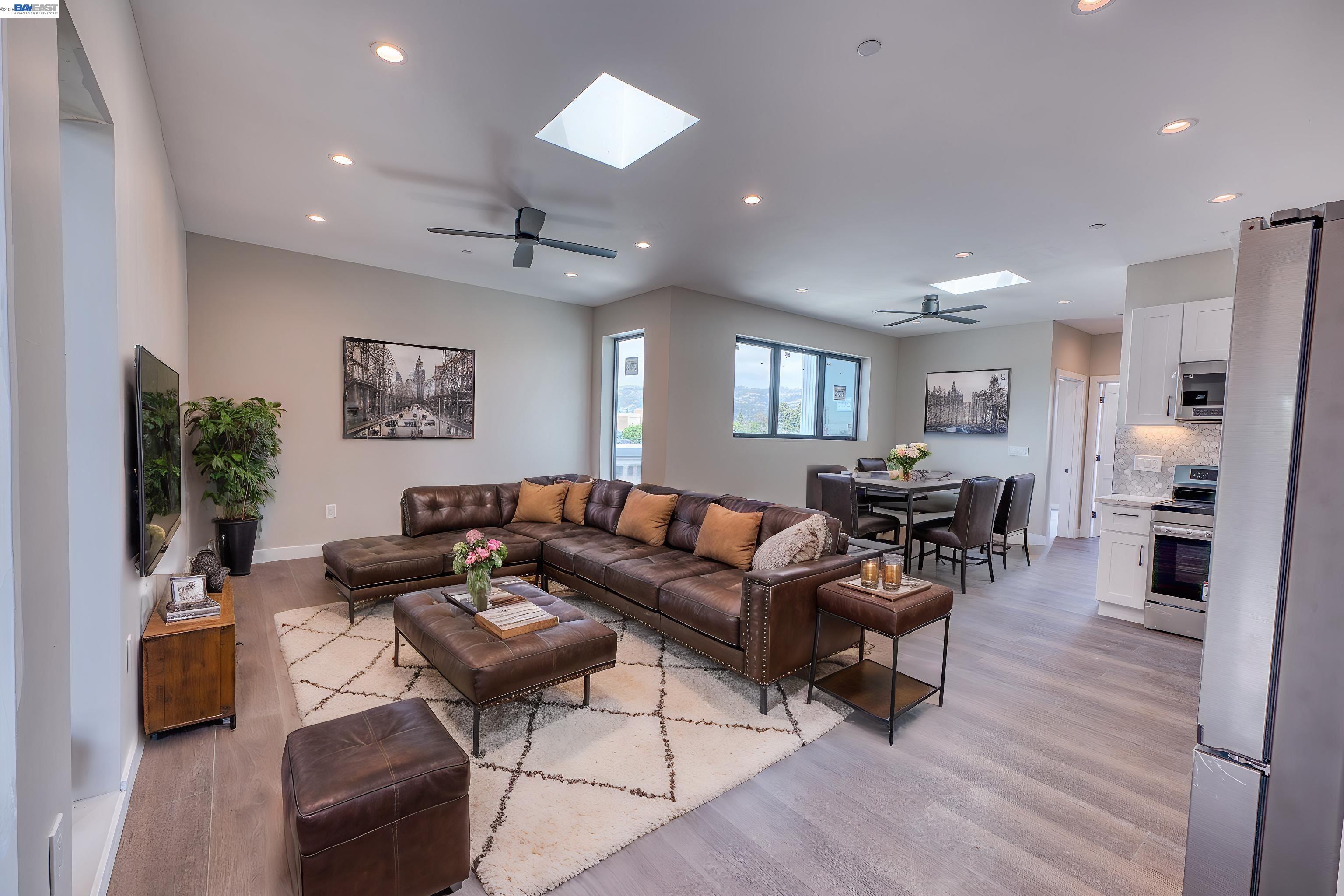 4202 Telegraph Ave 203 — photo