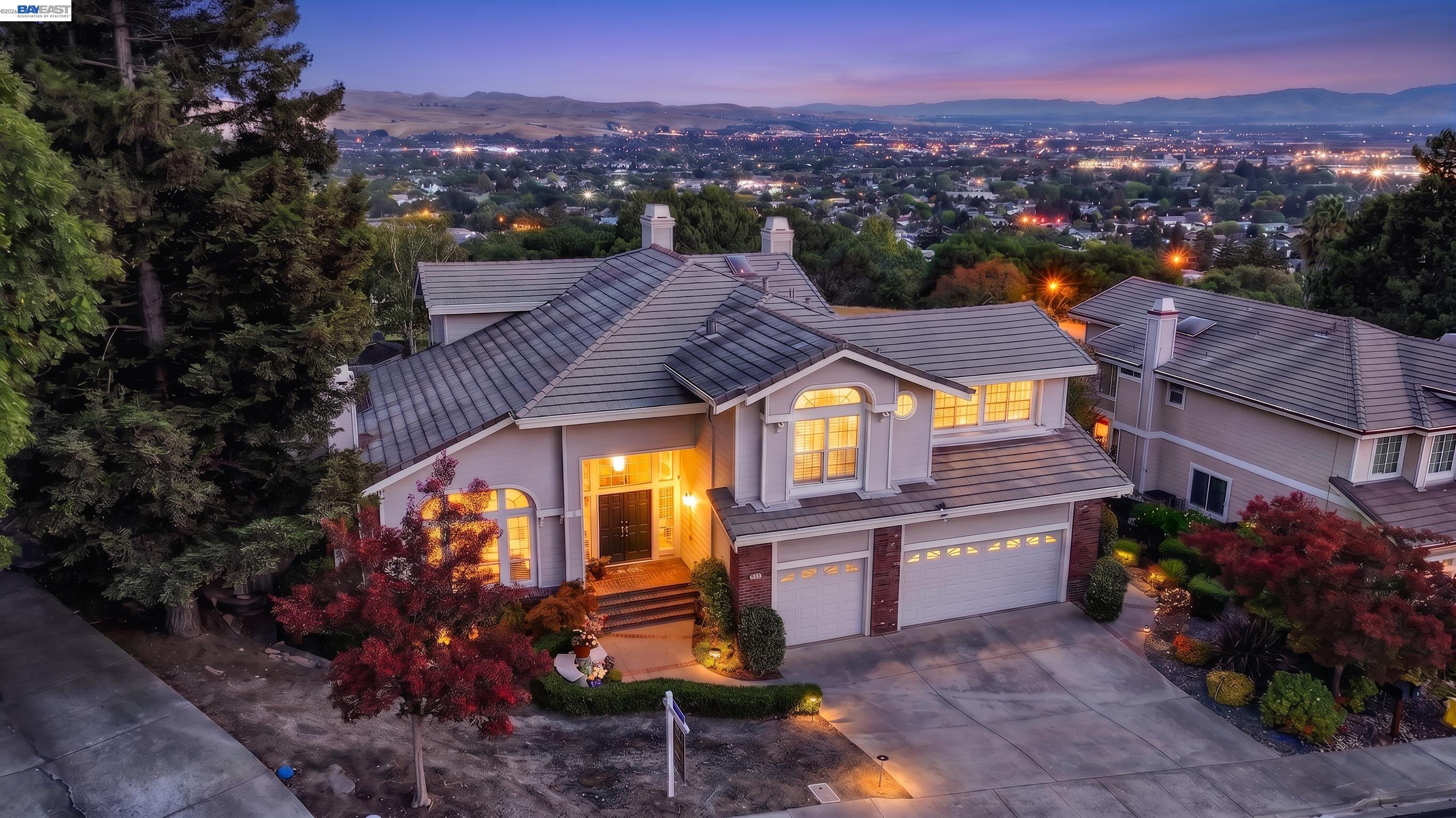 8257 Brittany Dr — photo