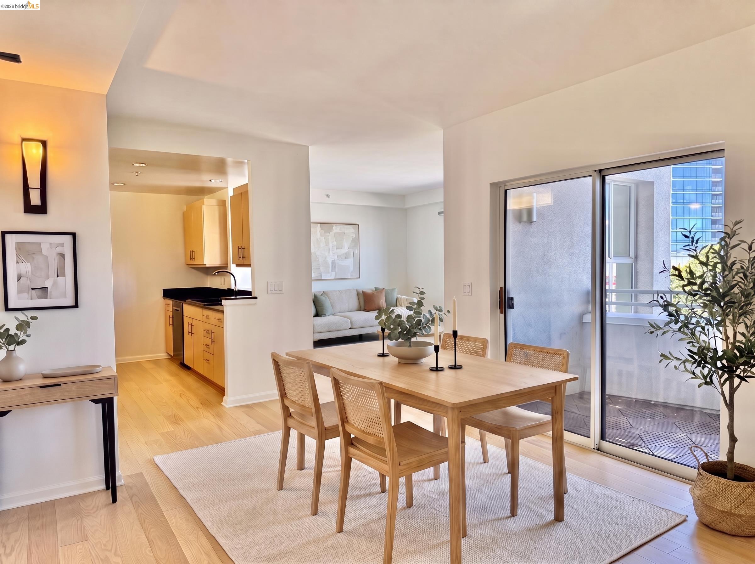 140 S Van Ness Ave 529 — photo