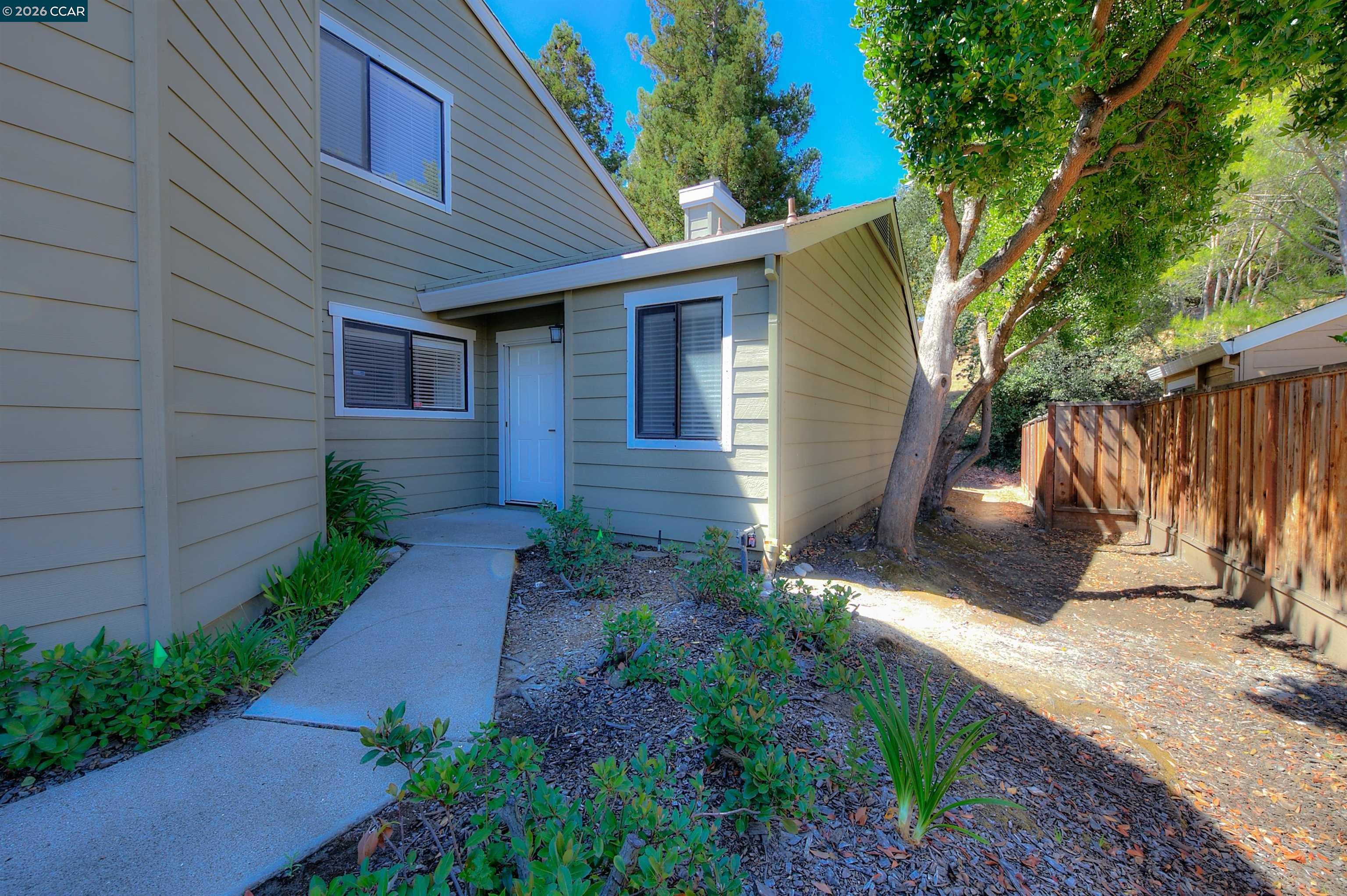 105 Coventry, Hercules, CA 94547 — photo 2