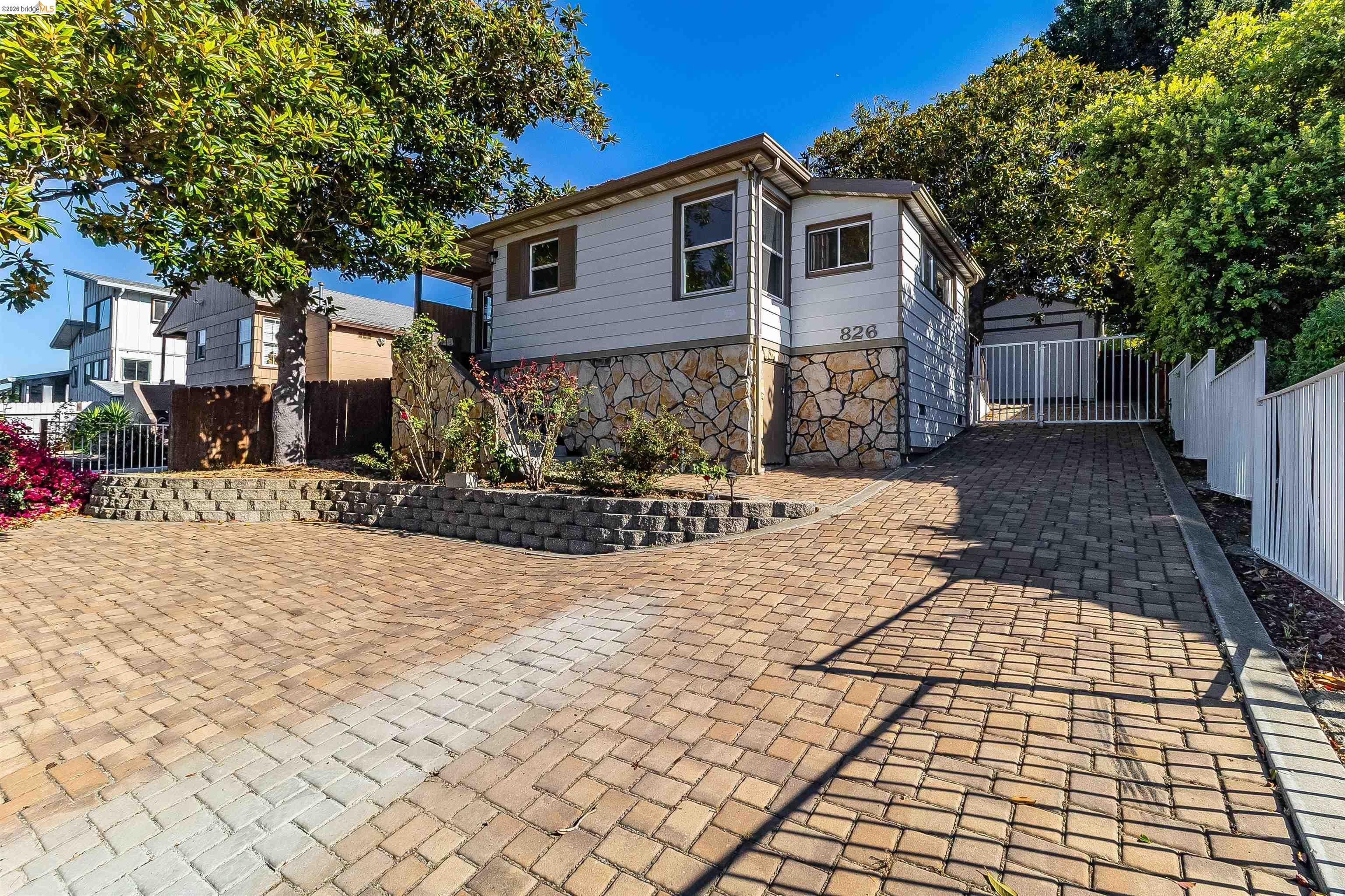 826 Benicia Rd — photo