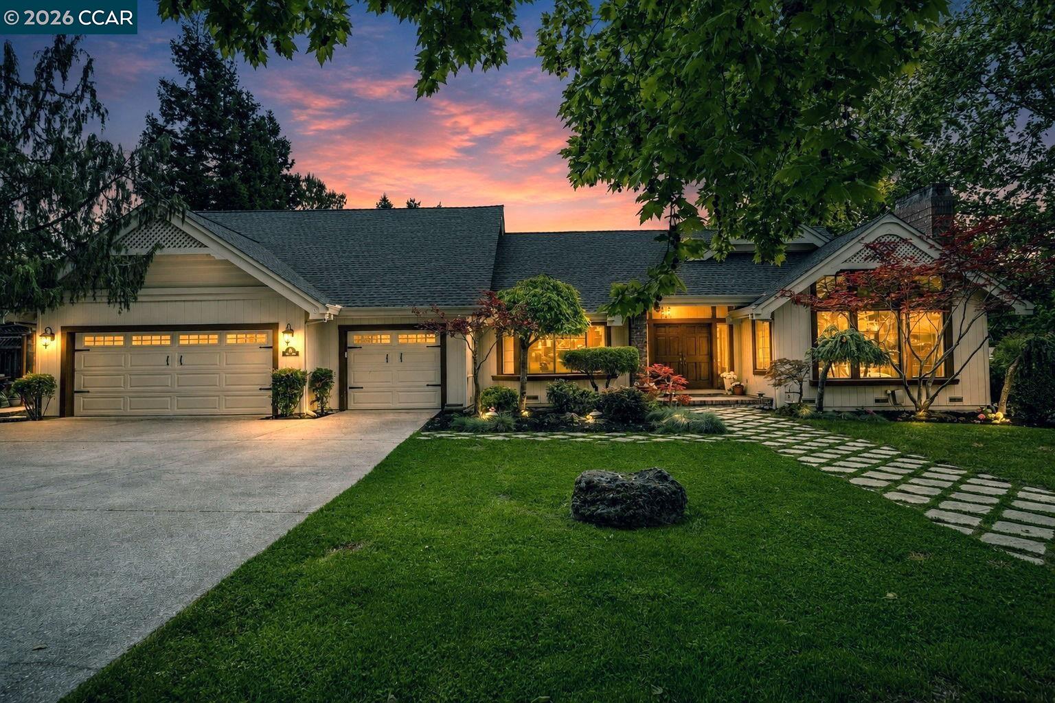 85 Trish Ct — photo